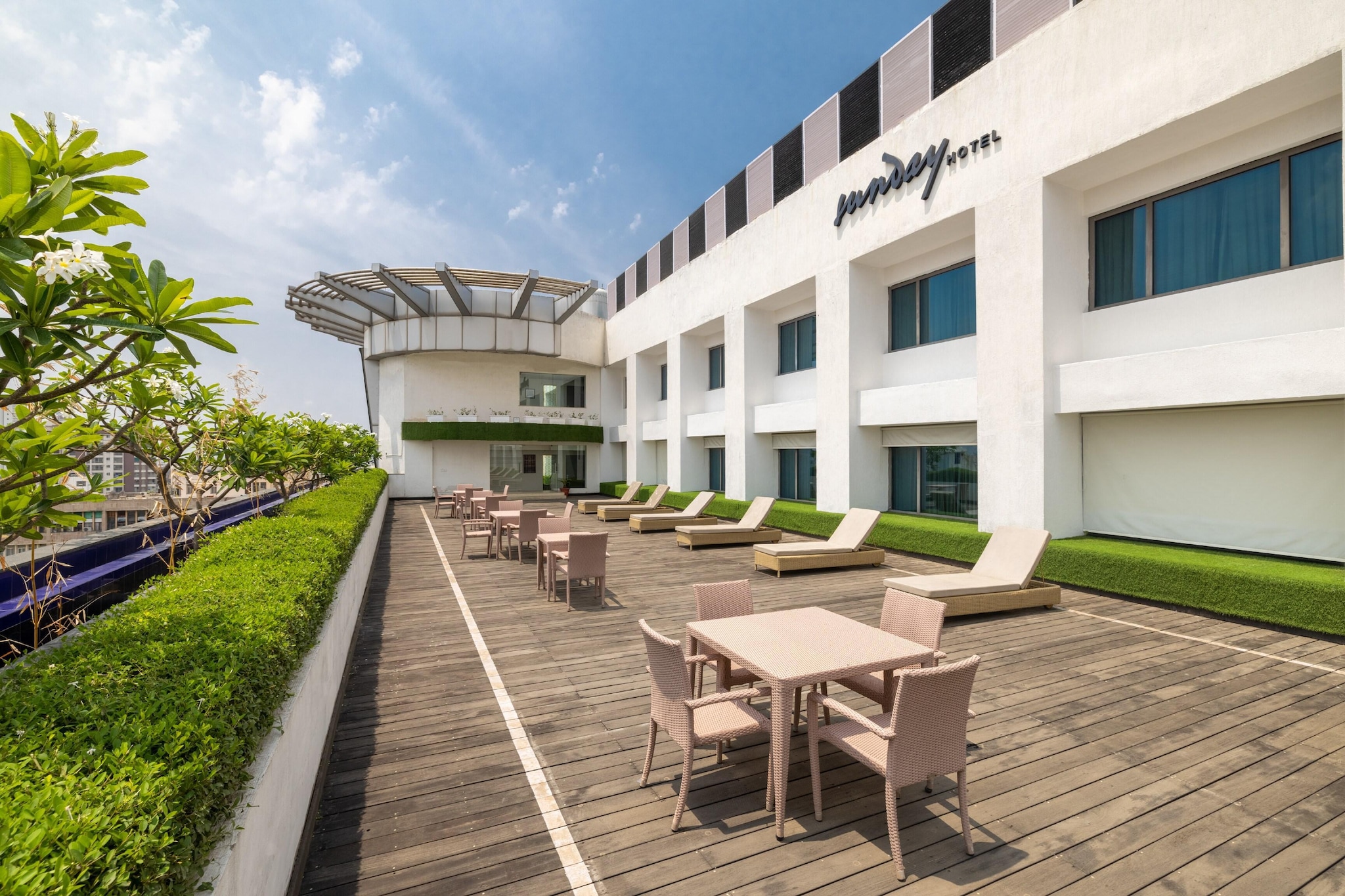Ground floor: (bedroom(double bed, seating area, air conditioning, iron, Towels incl., Laundry Package incl., telephone), bathroom(bathtub or shower, shower, washbasin, toilet, shampoo, body soap, hot water), bar, lift)