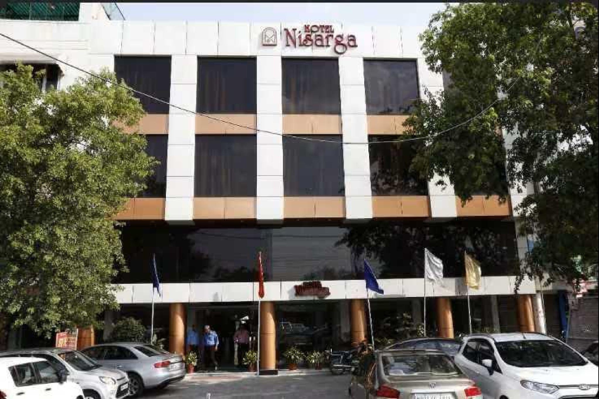 Hotel in Bhopal near Habibganj Station