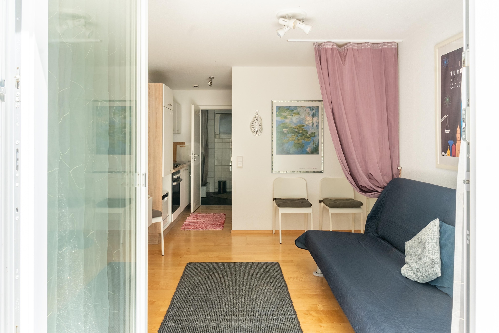 MOVE-Living room