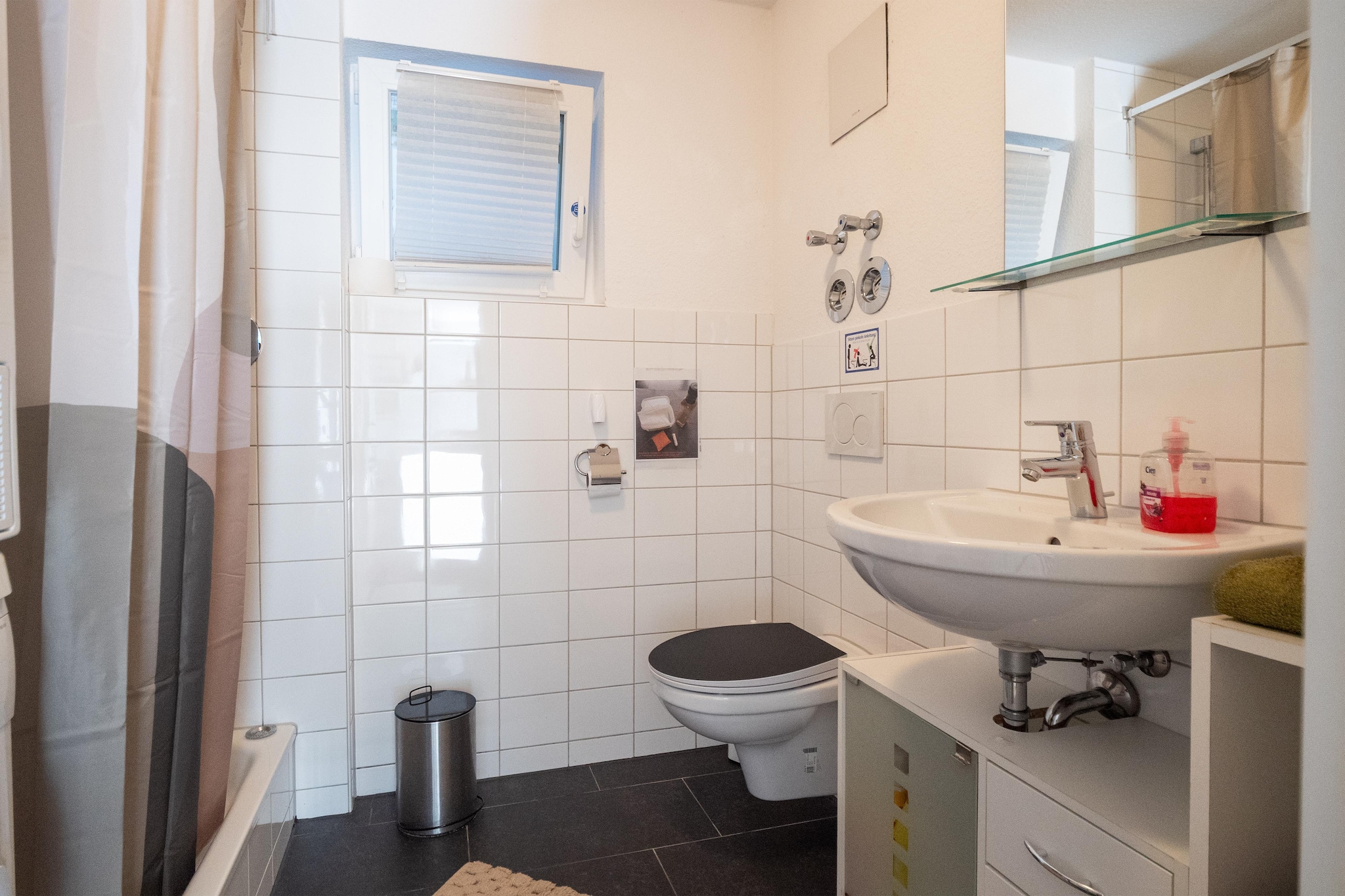 MOVE-Bathroom