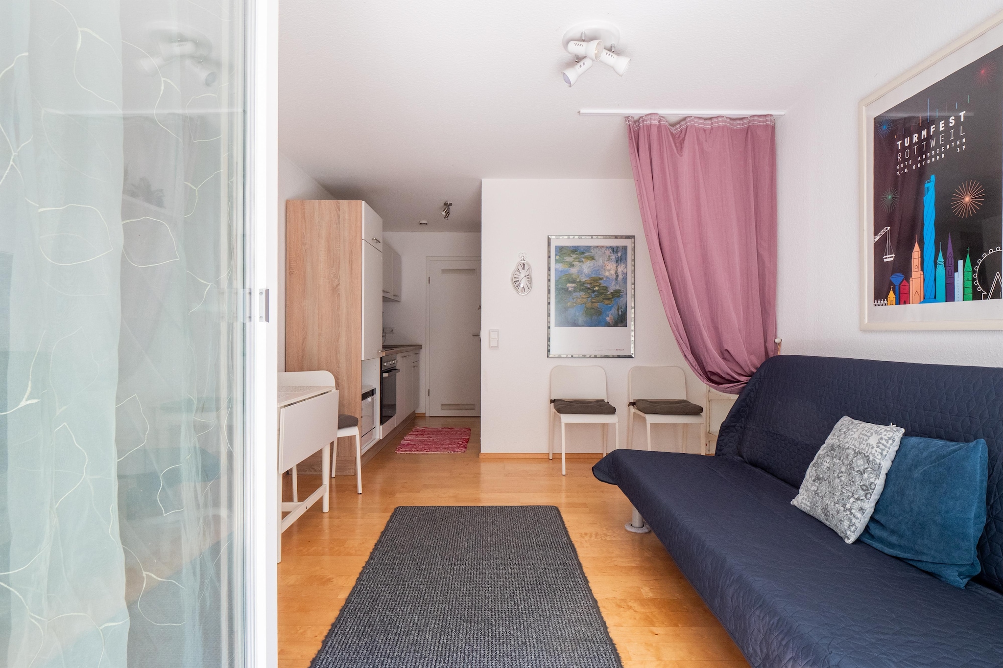MOVE-Living room