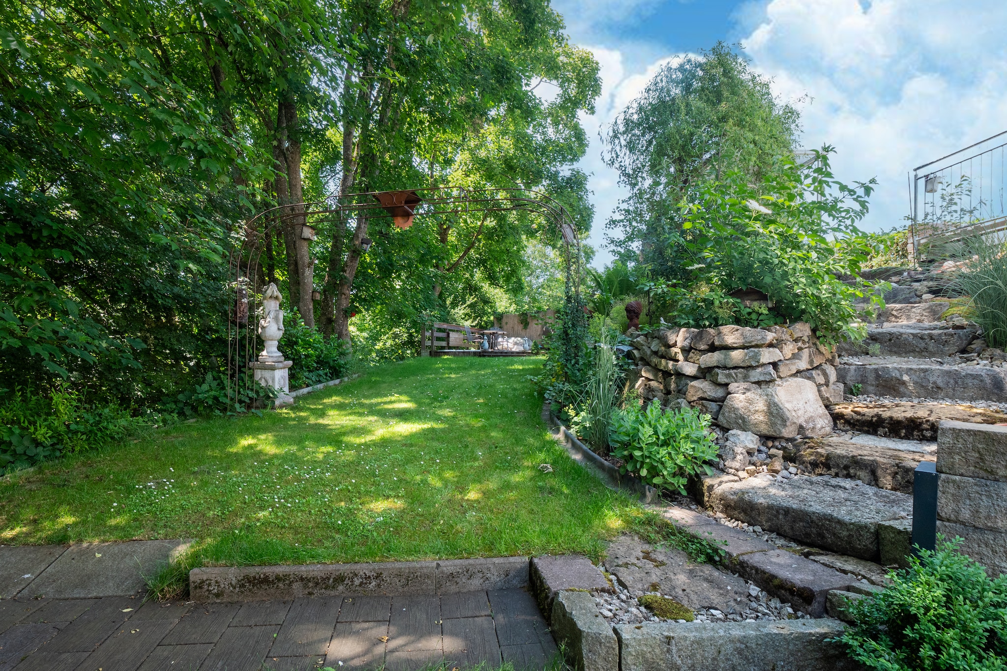 MOVE-Gardens in summer