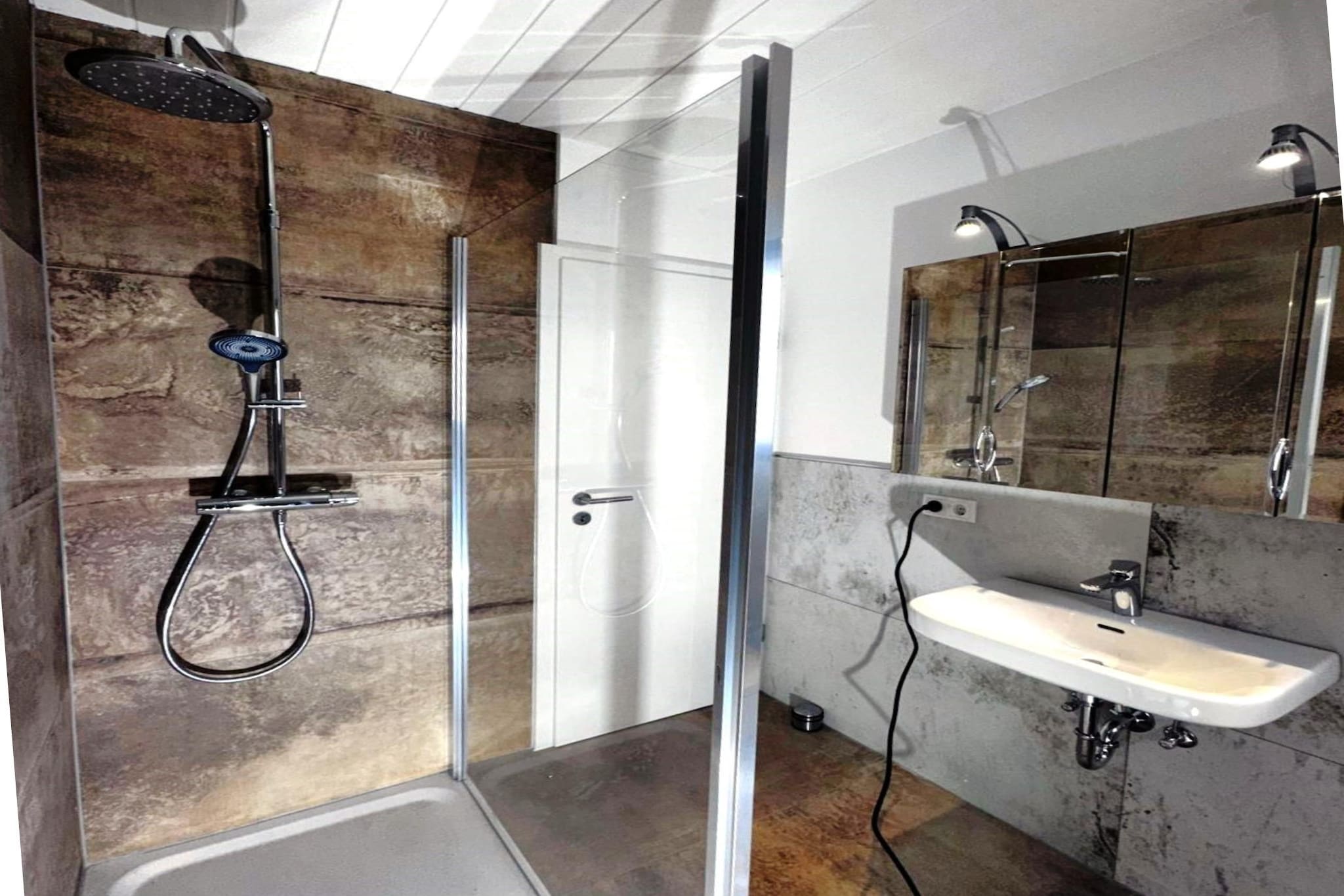 Apartmenthaus Spiegelkurve 4 Personen-Bathroom
