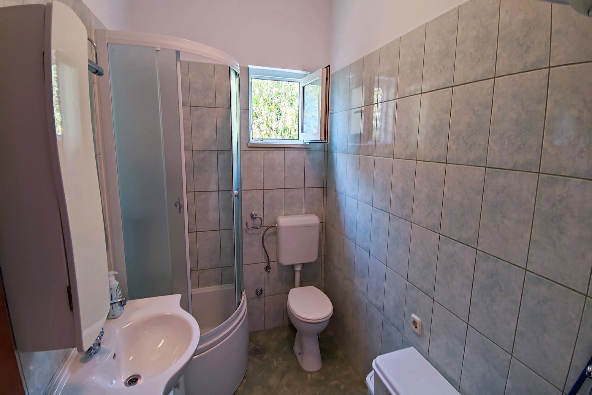 One-Bedroom Apartment With Terrace (A1)-Untagged