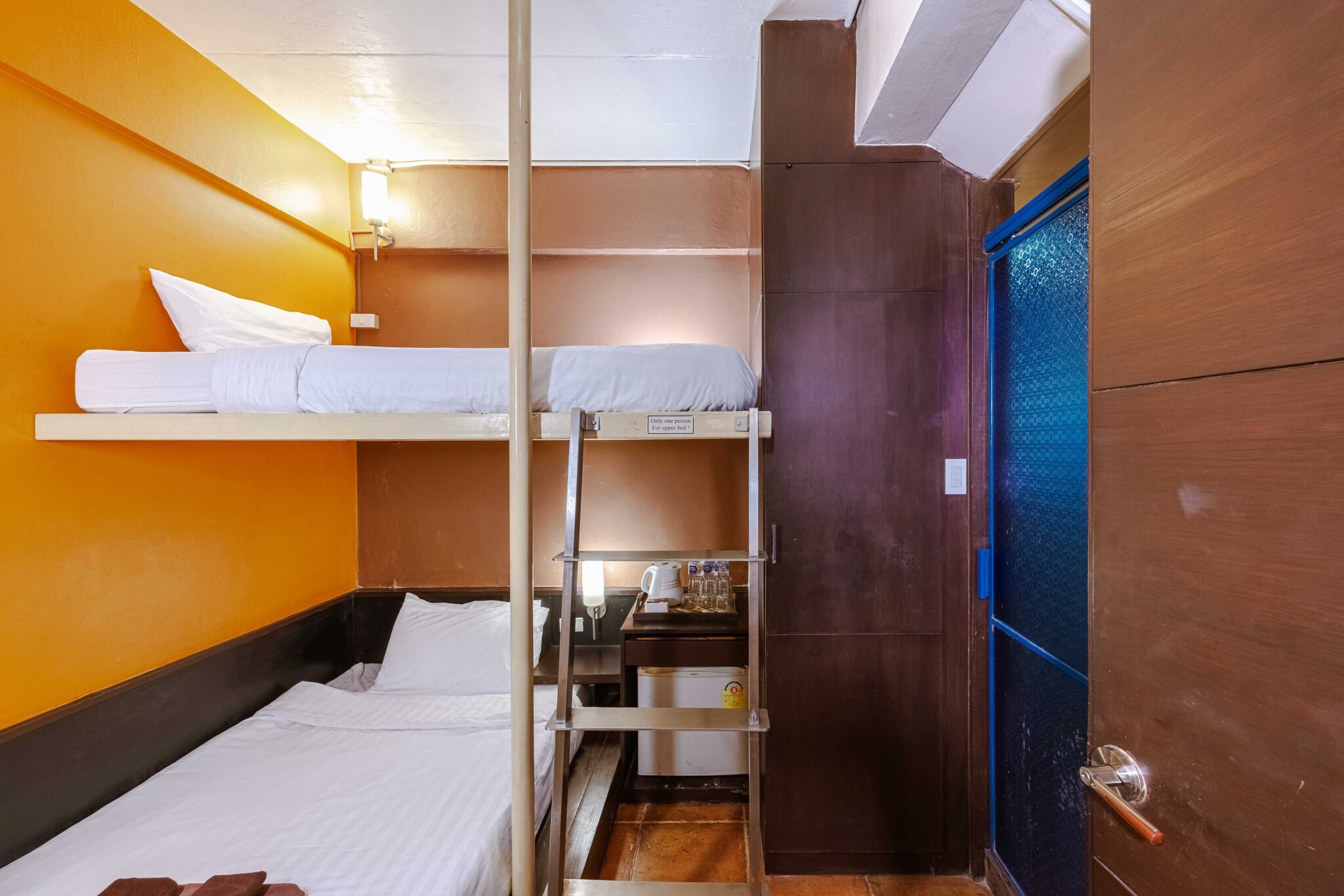 Ground floor: (bedroom(single bed, single bed, TV, seating area, air conditioning, telephone), bathroom(shower, washbasin, toilet, bidet, Towels incl., shampoo, body soap))\n\nParking, receptions, lift, Surveillance camera