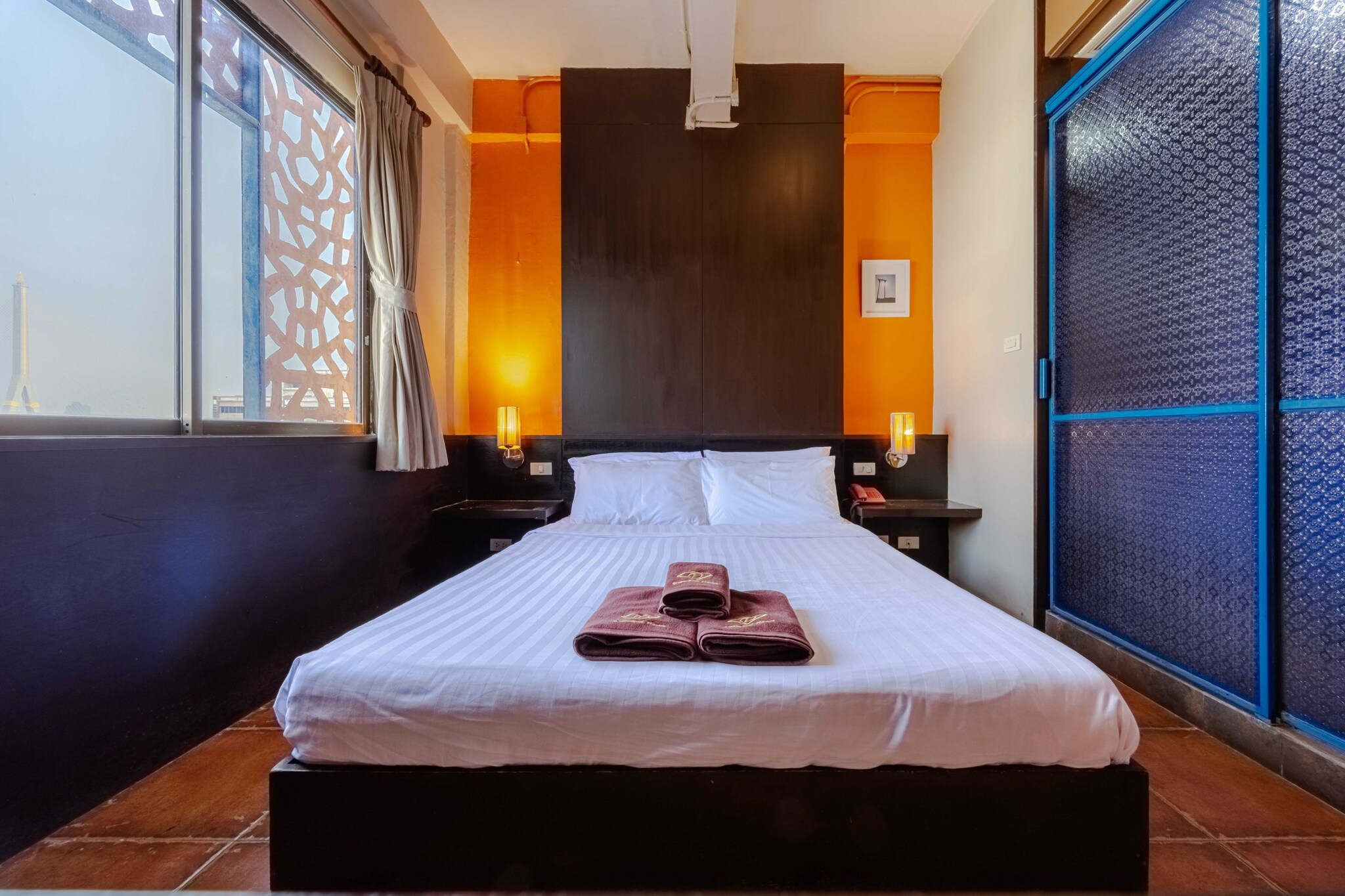 Twin Comfort Escape | Classic Khaosan Vibes