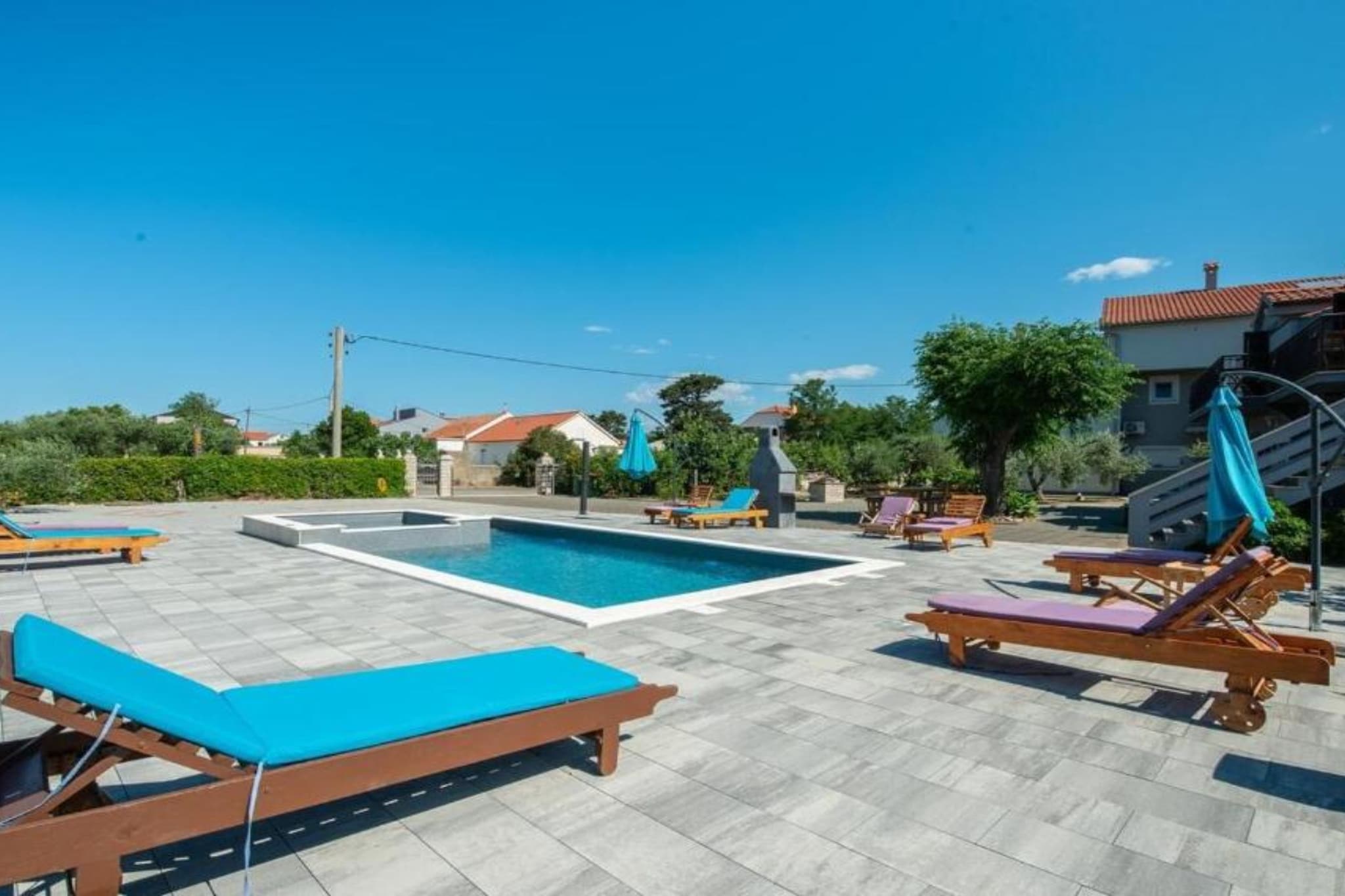 Apartments Franica with Heated Pool and Hot-Tub - Two Bedroom Apartment with Balcony-Zwembad