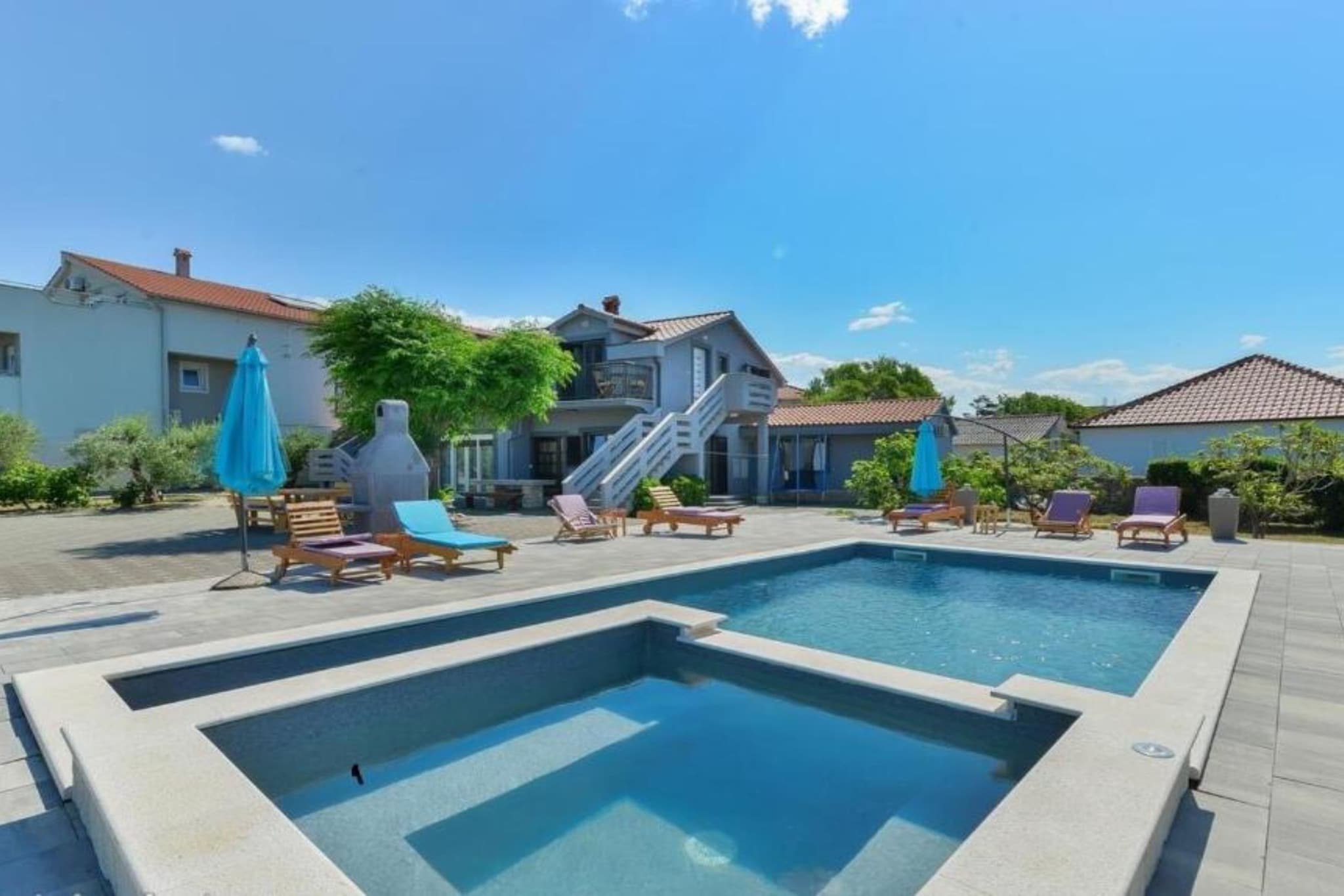 Apartments Franica with Heated Pool and Hot-Tub - Two Bedroom Apartment with Balcony-Zwembad