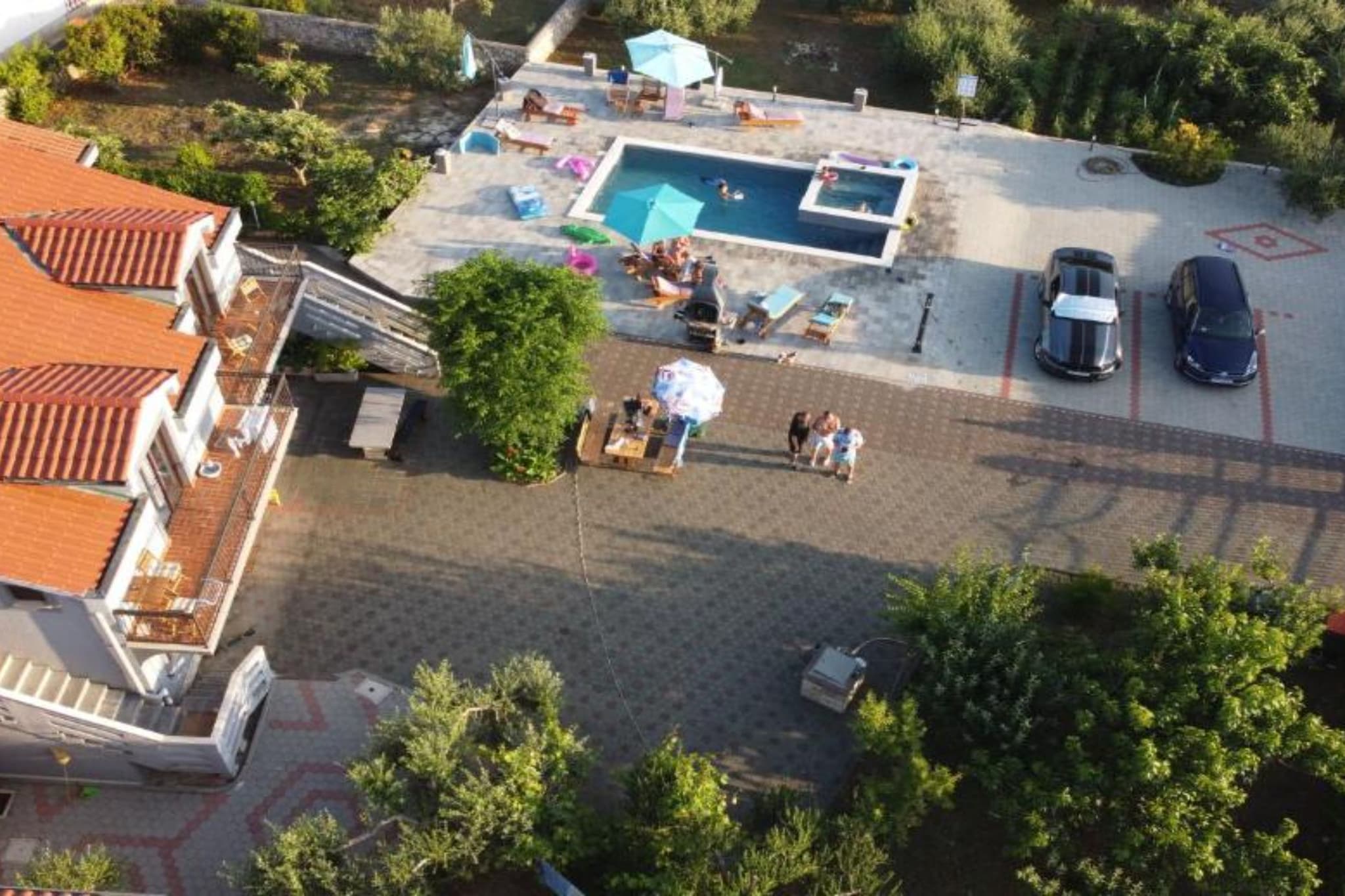 Apartments Franica with Heated Pool and Hot-Tub - Two Bedroom Apartment with Balcony-Zwembad