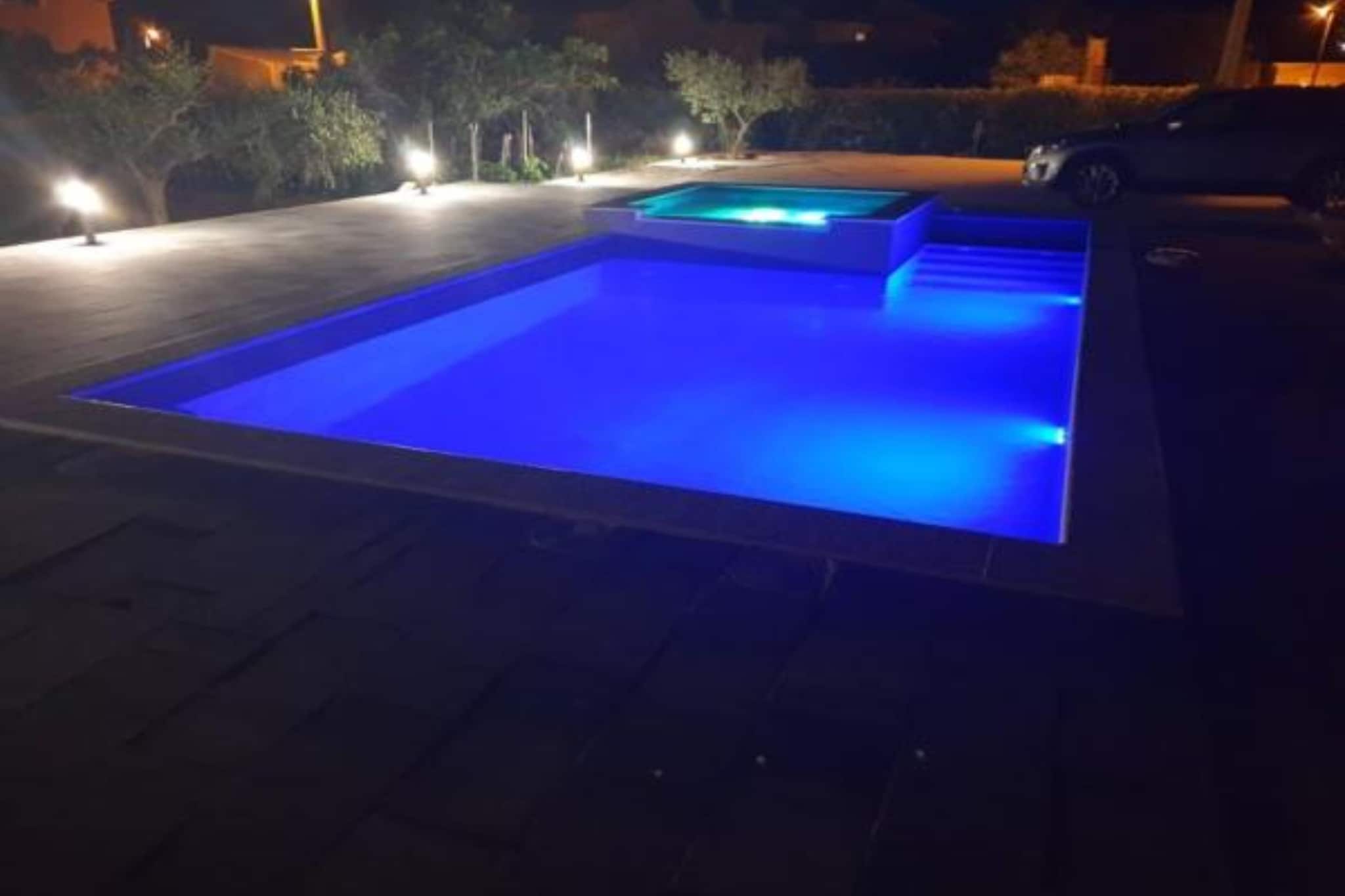 Apartments Franica with Heated Pool and Hot-Tub - One Bedroom Apartment with  Balcony-Zwembad