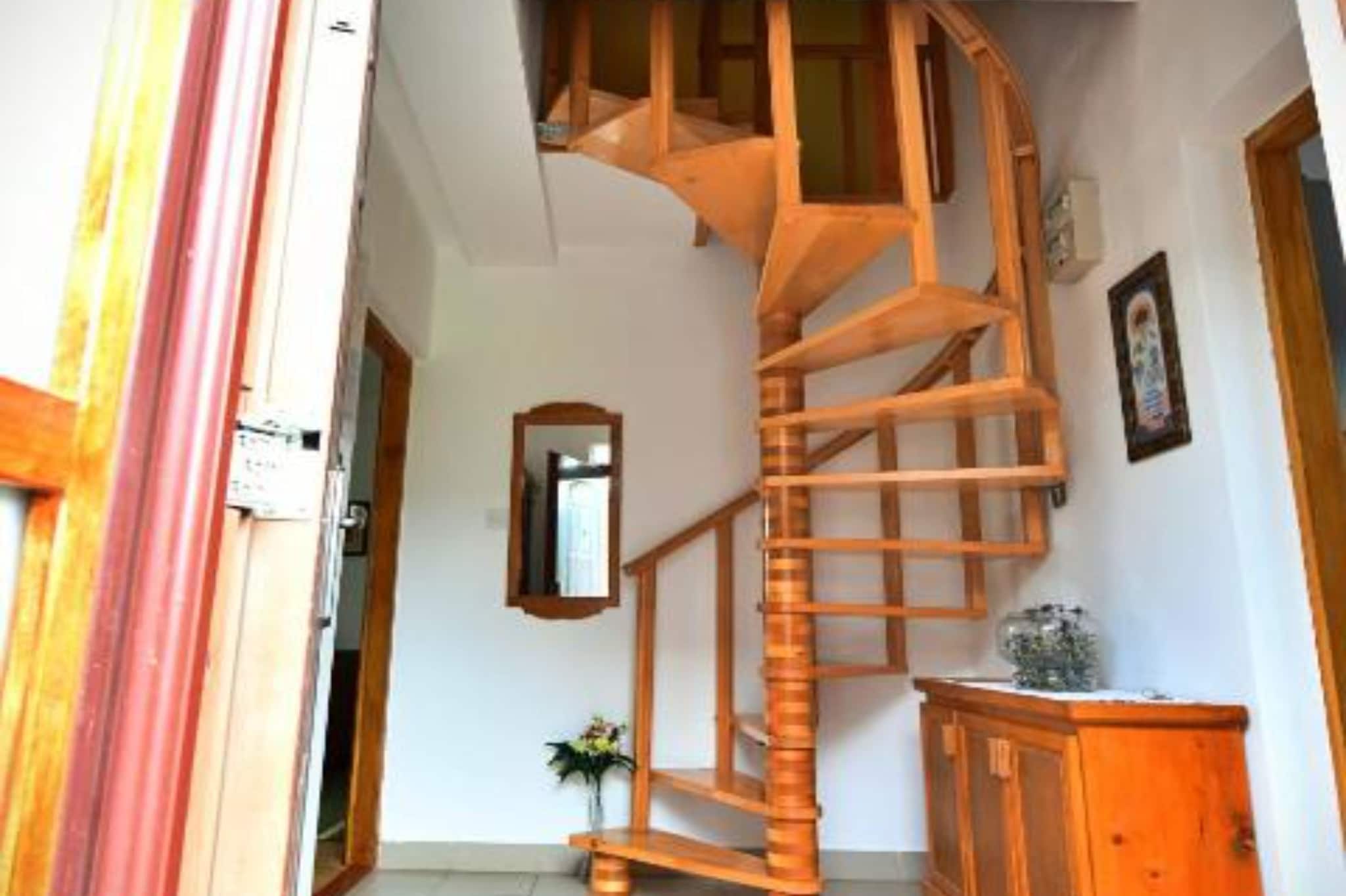 Holiday Apartment Vuković - Three Bedroom Holiday Home With Terrace-Trap