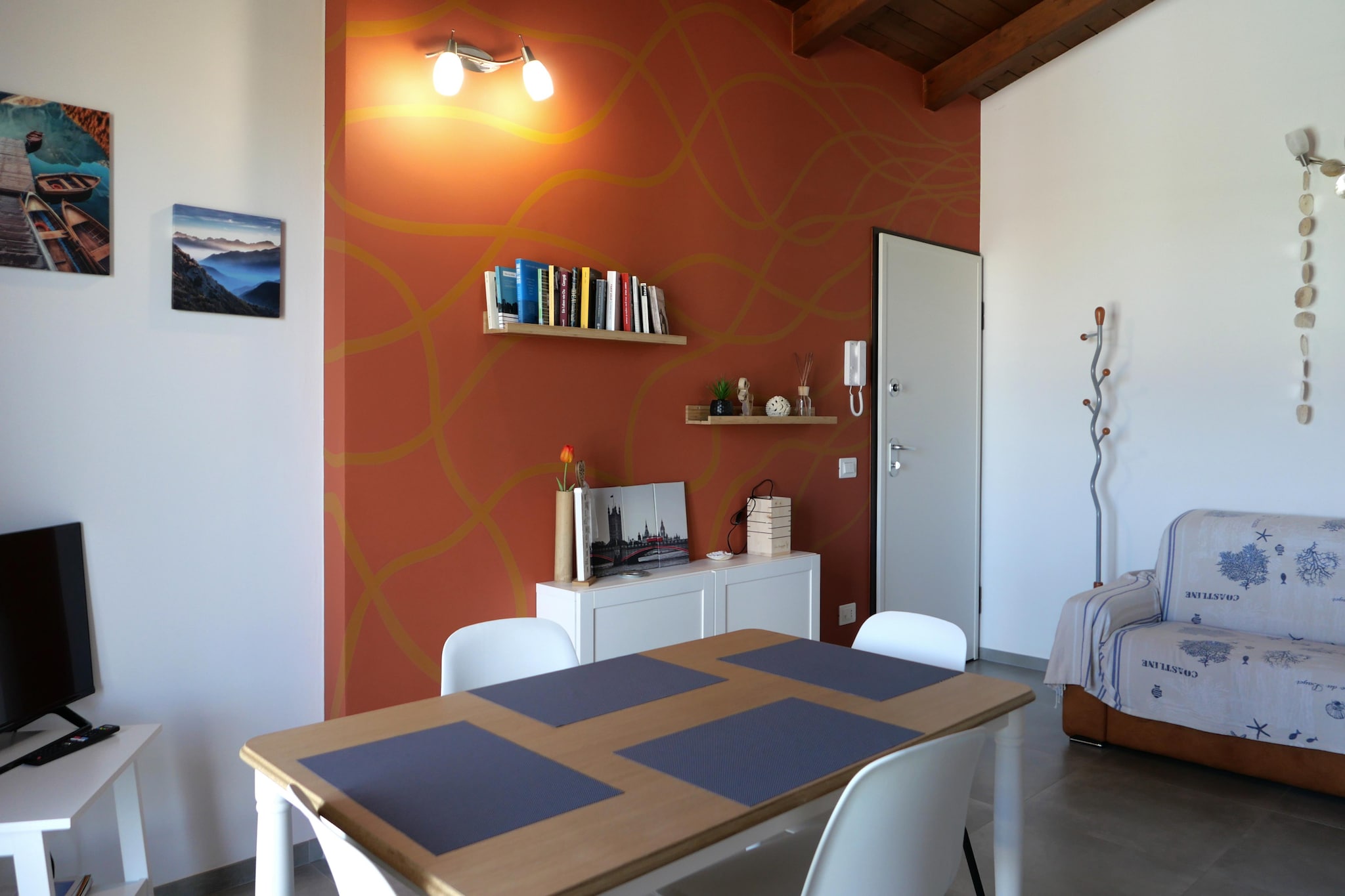Apartment Terre Roversche-Eetkamer