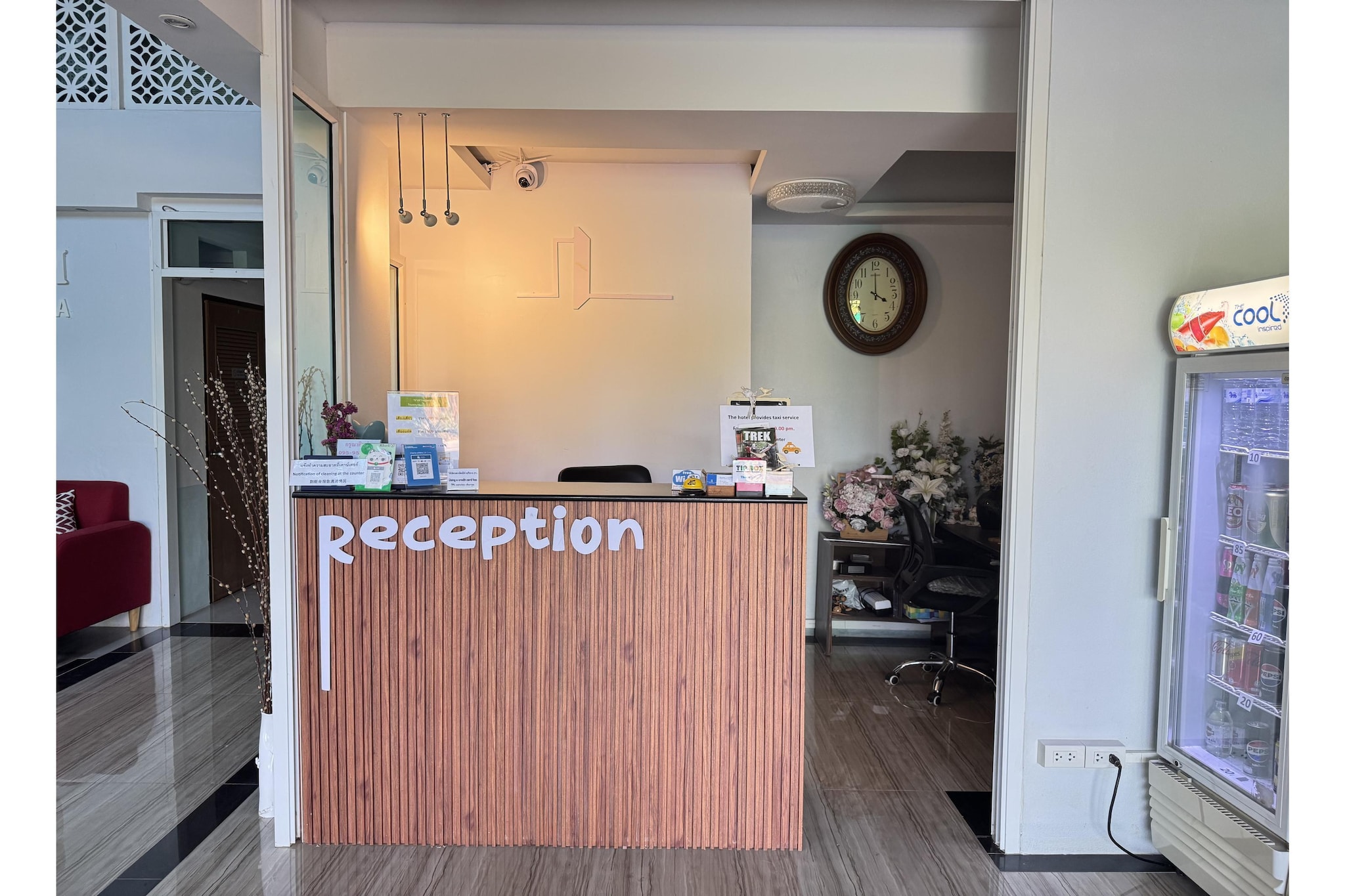 Ground floor: (bedroom(double bed, TV, air conditioning), bathroom(shower, toilet, bidet, Towels incl., shampoo, body soap))