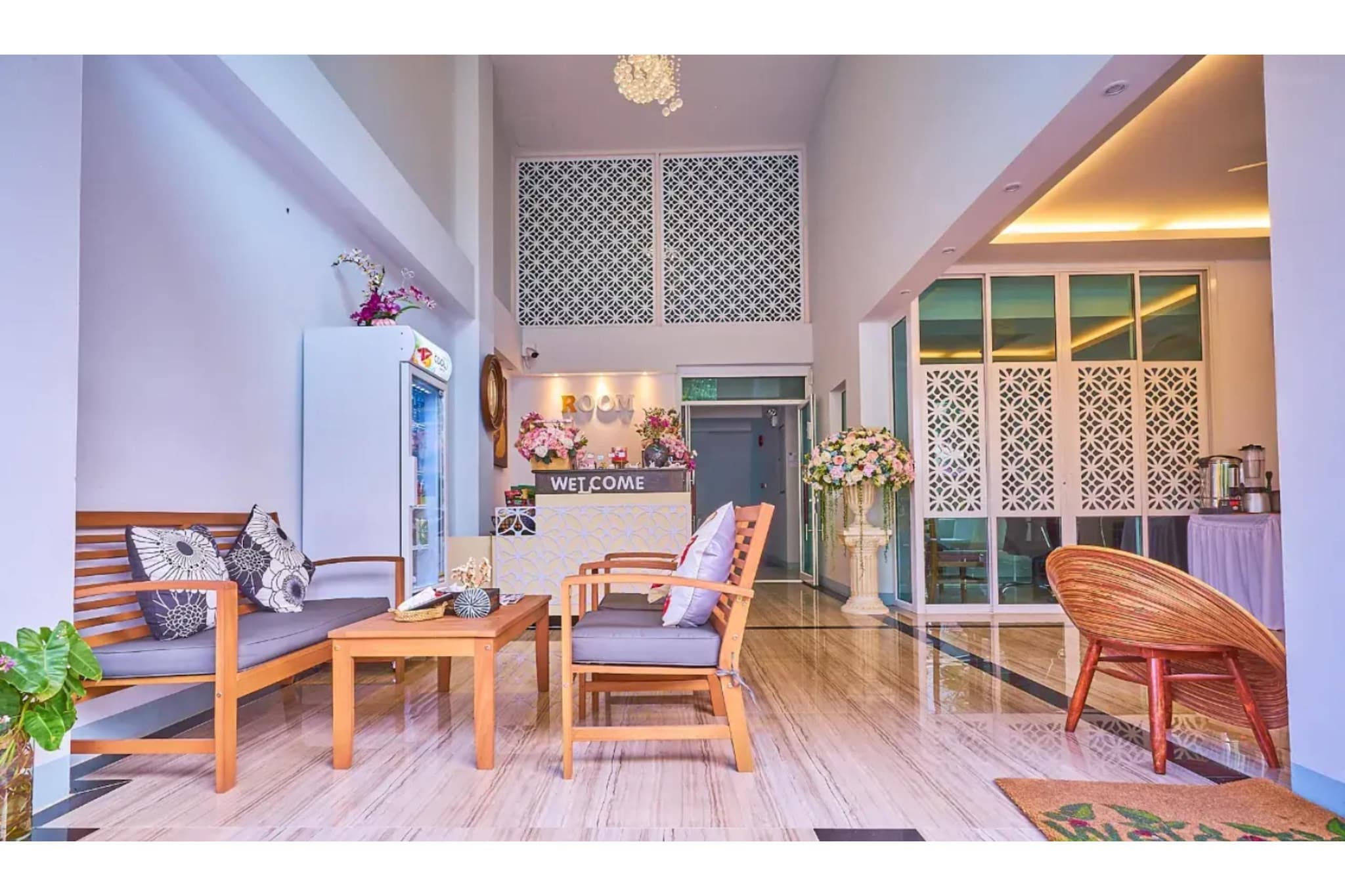 Stylish Deluxe Twin | Perfect for Shared Stay