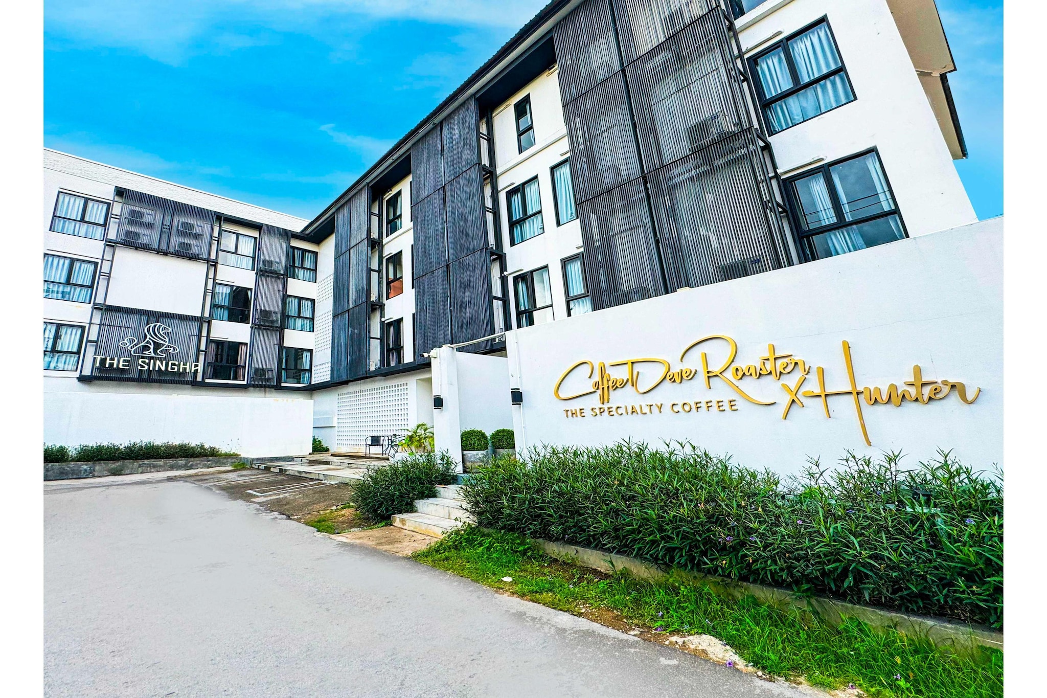 Ground floor: (bedroom(double bed, TV, air conditioning), bathroom(shower, toilet, Towels incl., shampoo, body soap))