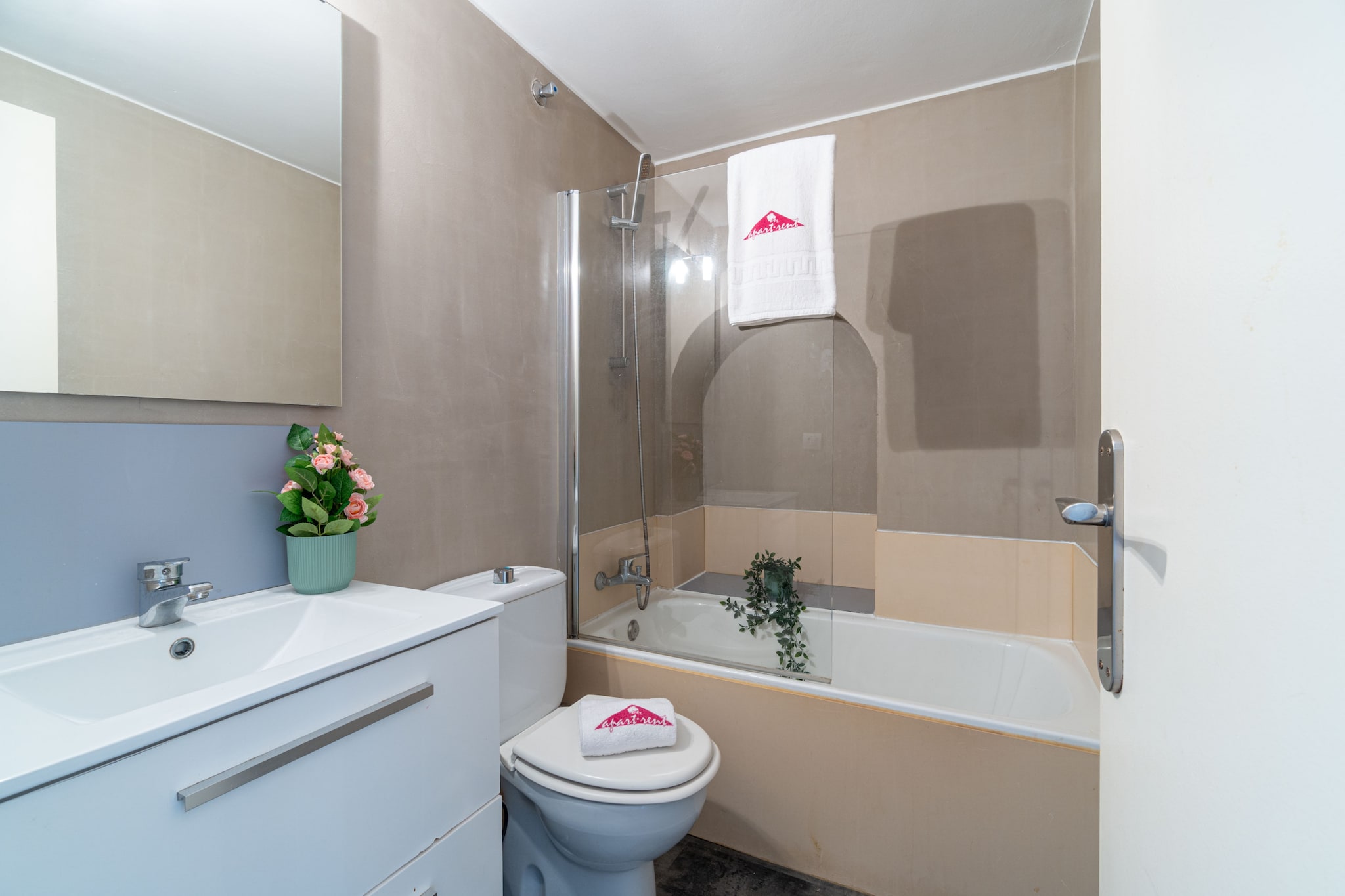 0057-GR RESERVA 30 PB 89-Badkamer