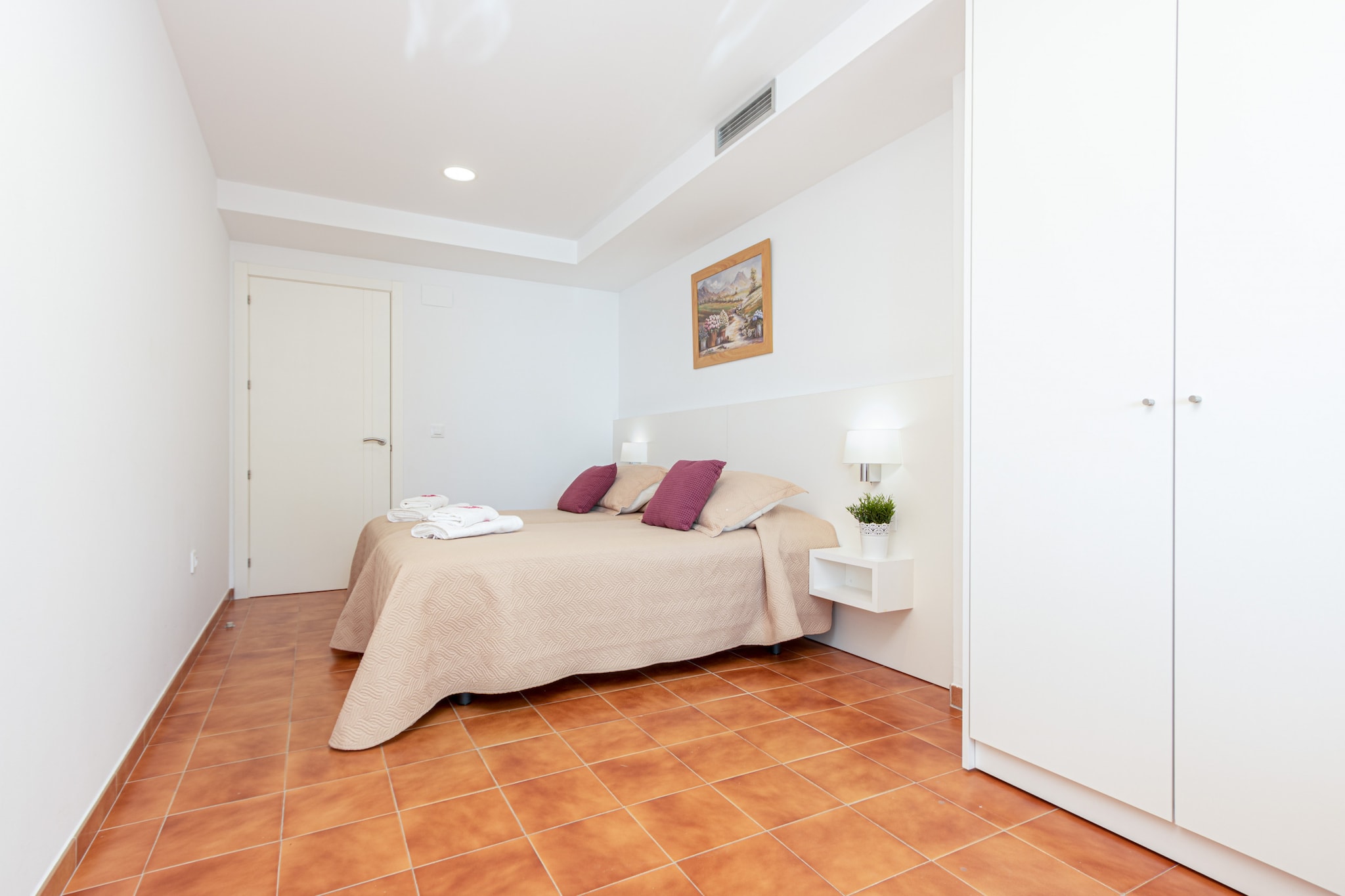 2006-AV. RHODE 89 Entresol +PRK4-5-Chambre