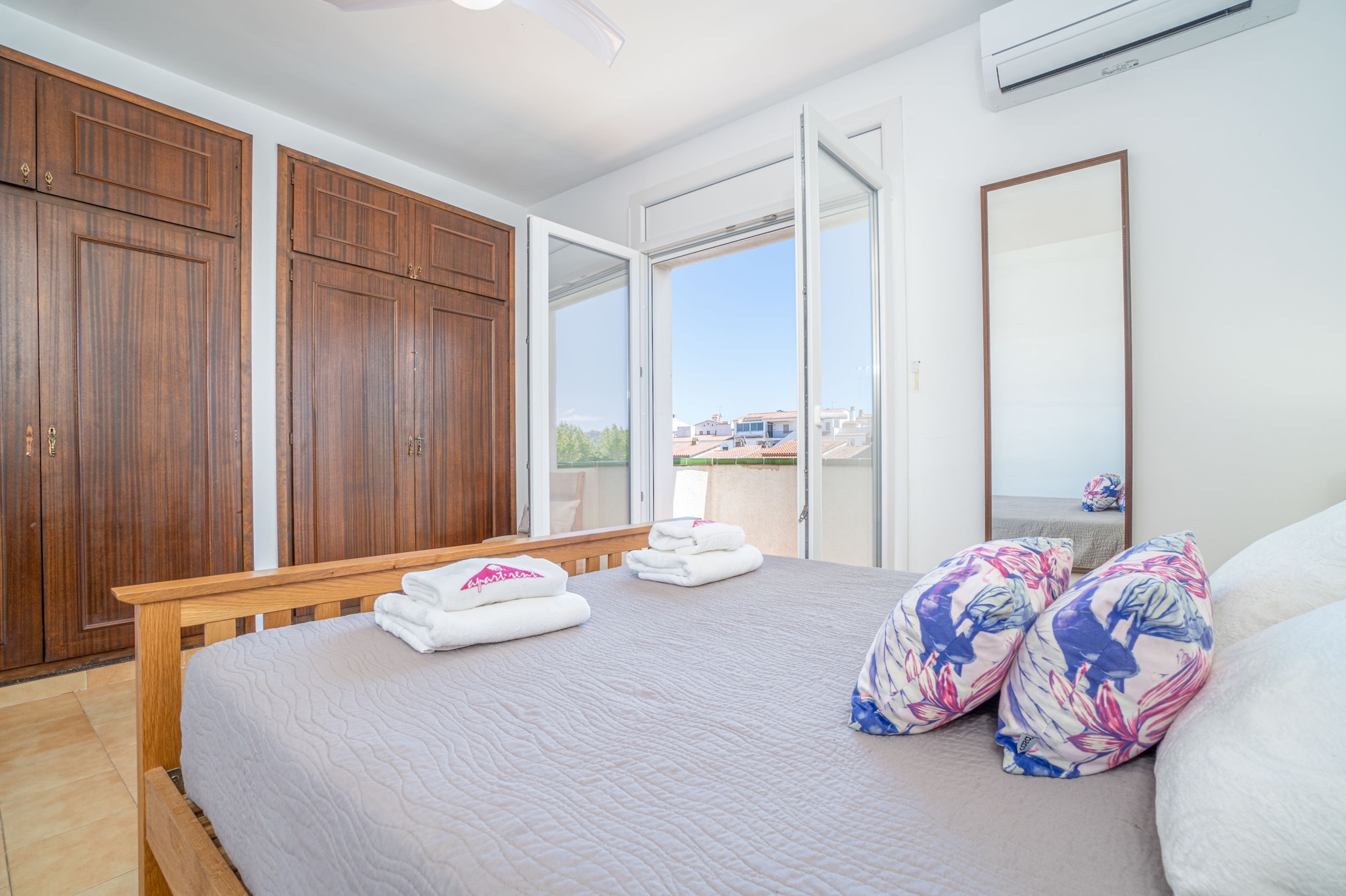 0153-PORTO FINO 9-Slaapkamer