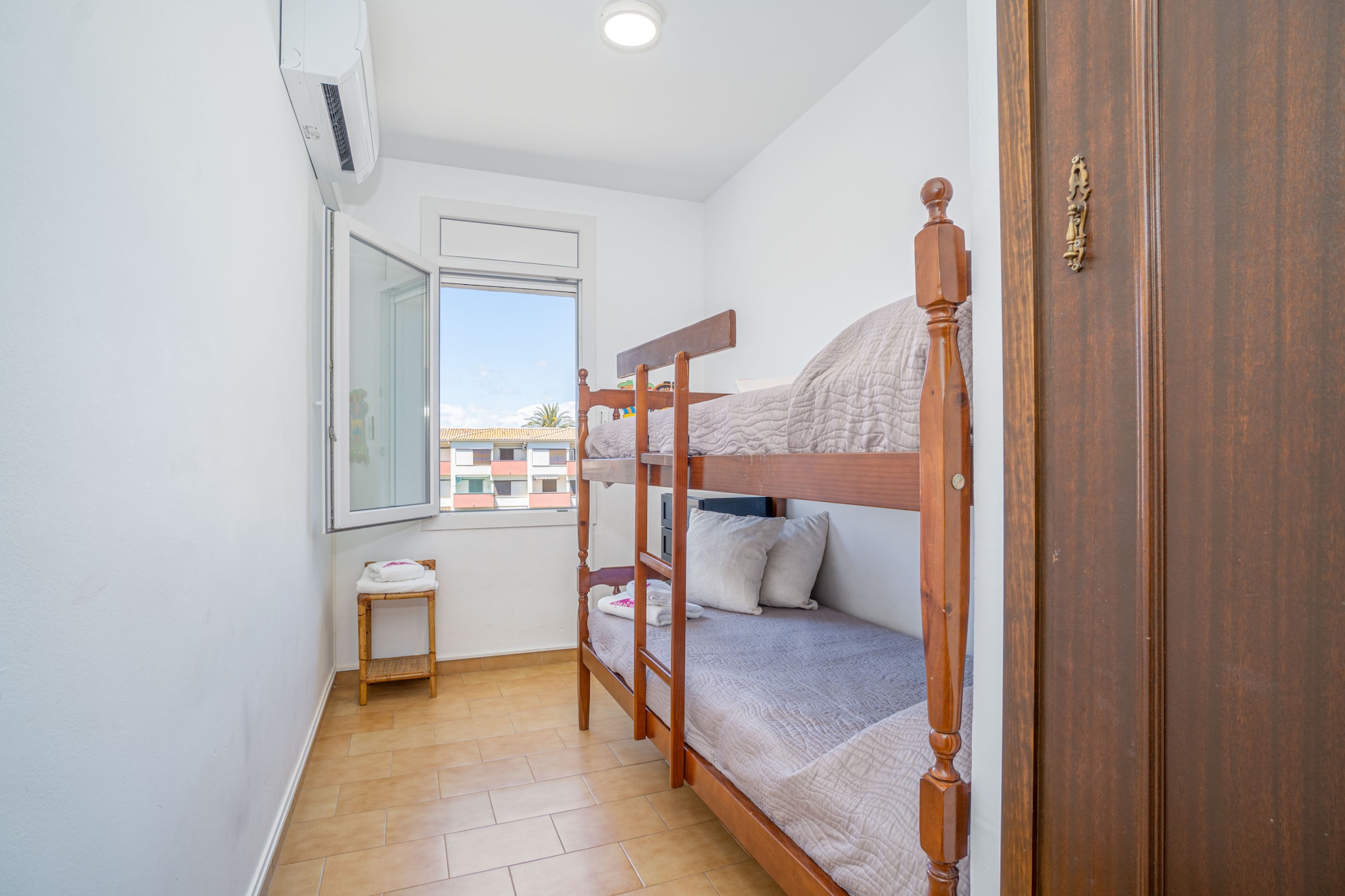 0153-PORTO FINO 9-Slaapkamer