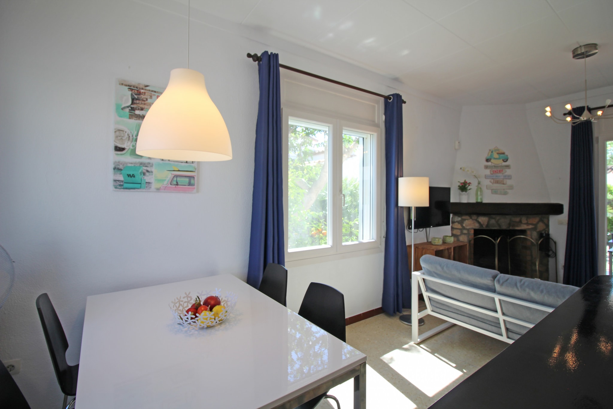 0119-MONTSENY 99-Eetkamer