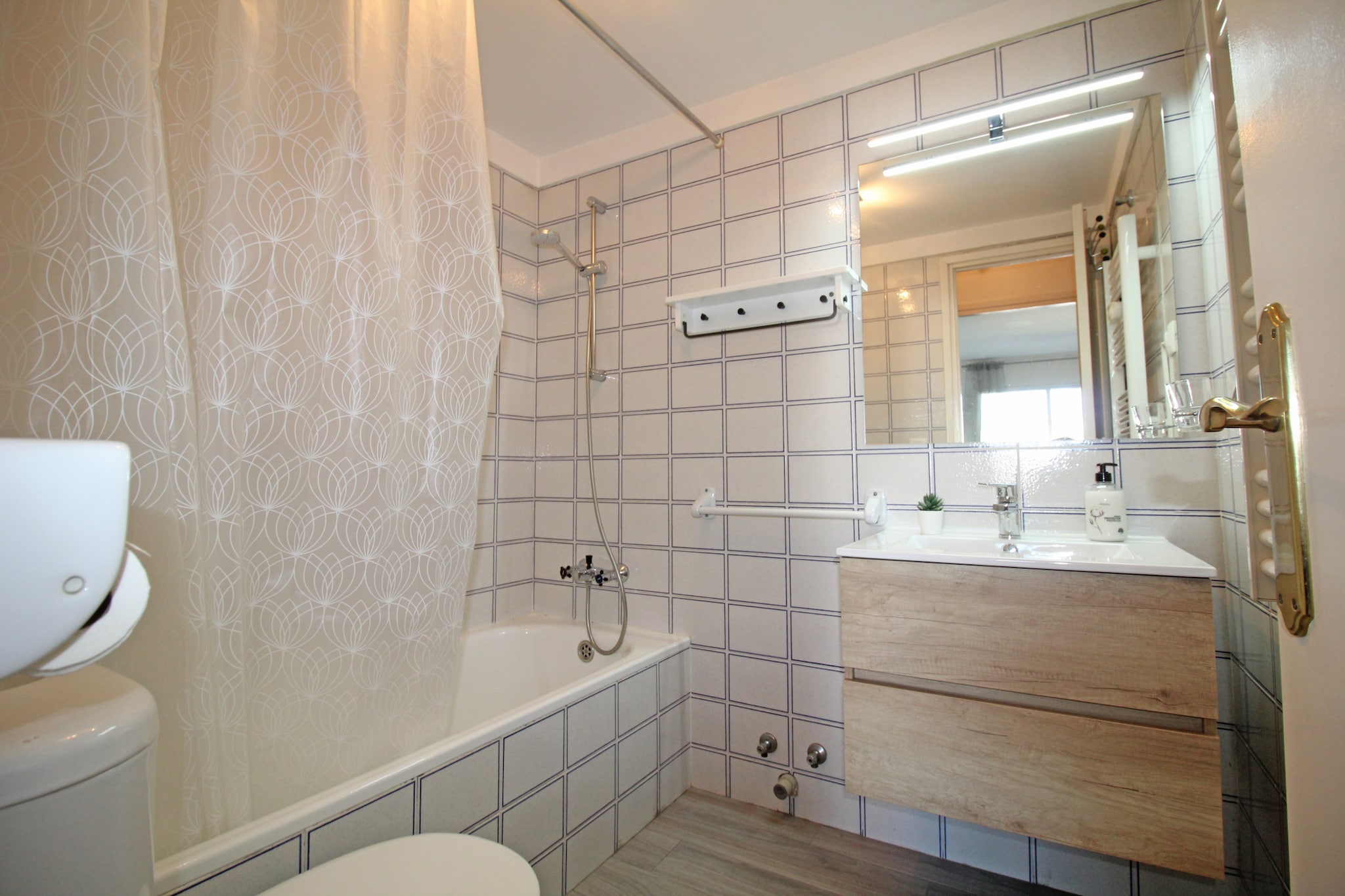 0156-PATTAYA ESC 1 1º 8-Badkamer