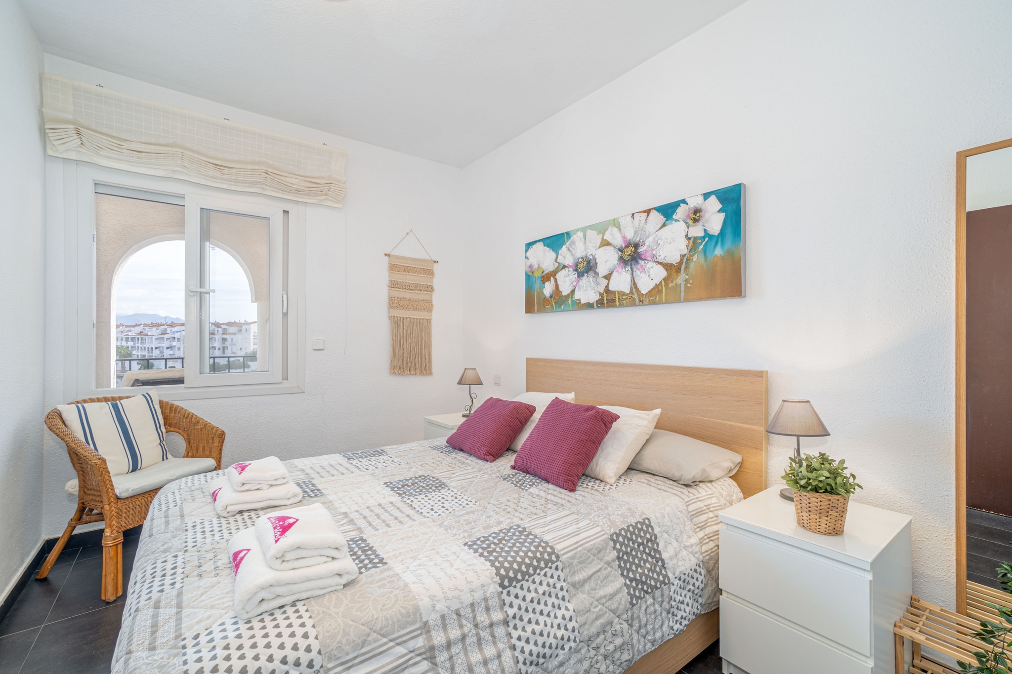 0137-SANT MAURICI 66 2º 6-Chambre