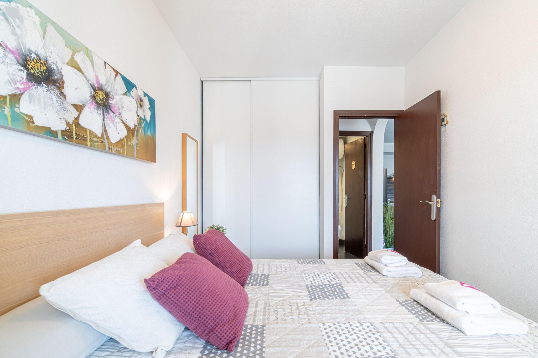 0137-SANT MAURICI 66 2º 6-Chambre