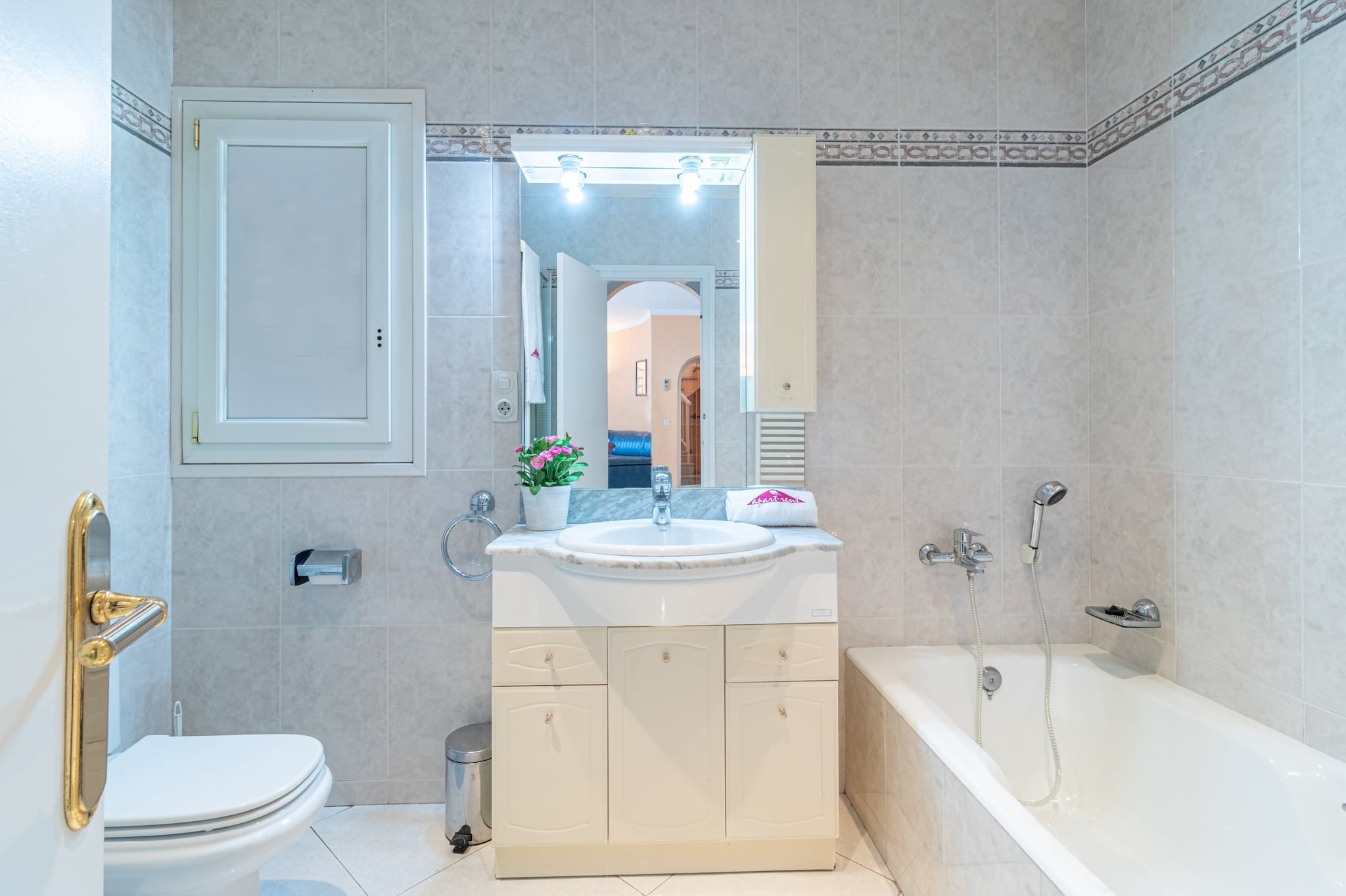 0037-CAP RAS 17 B-Badkamer