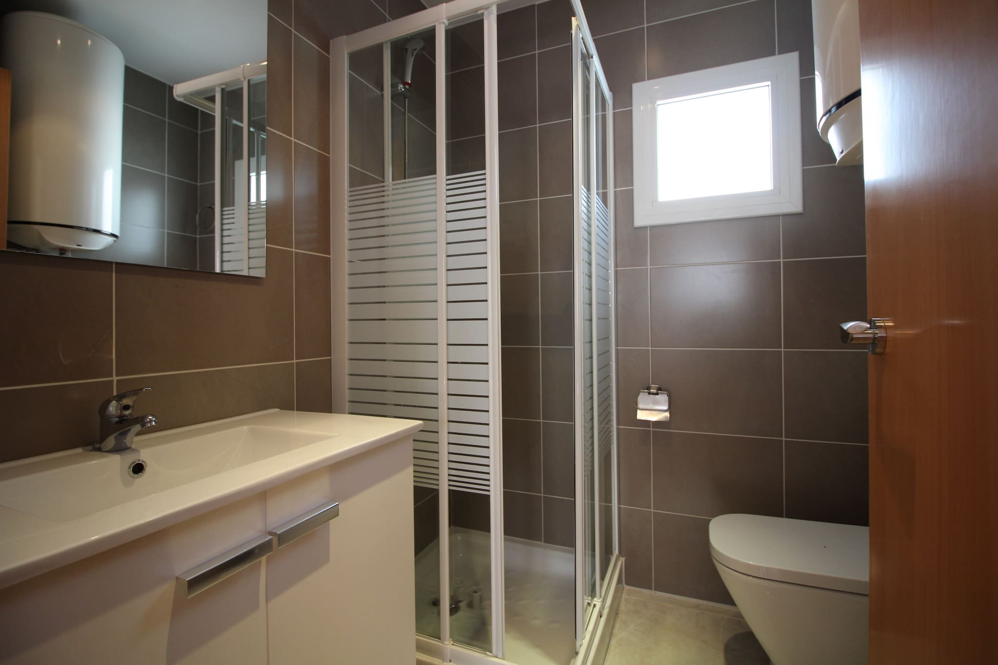 0034-NOGUERA 40 - 2 IZQ-Badkamer