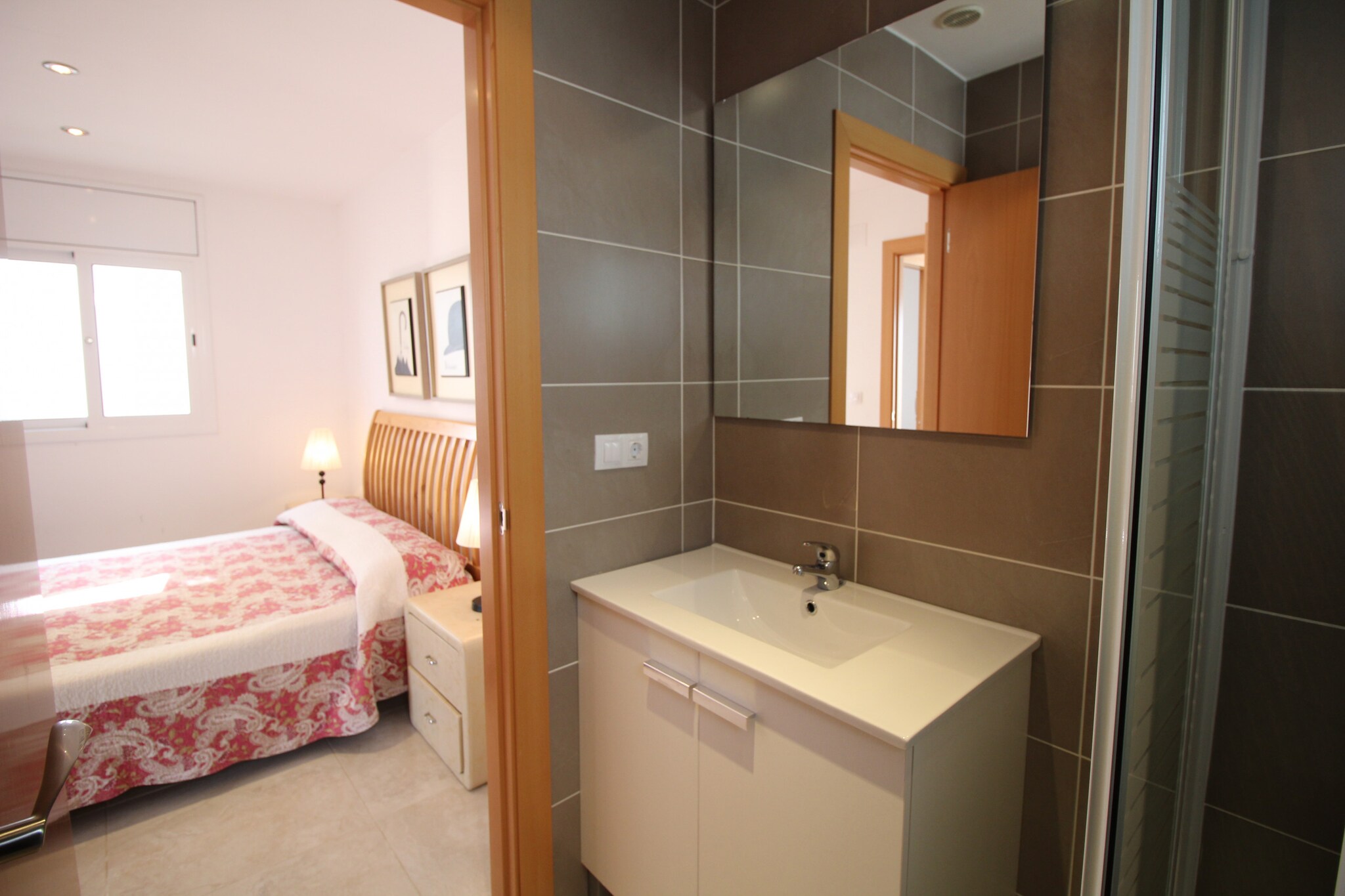 0034-NOGUERA 40 - 2 IZQ-Badkamer