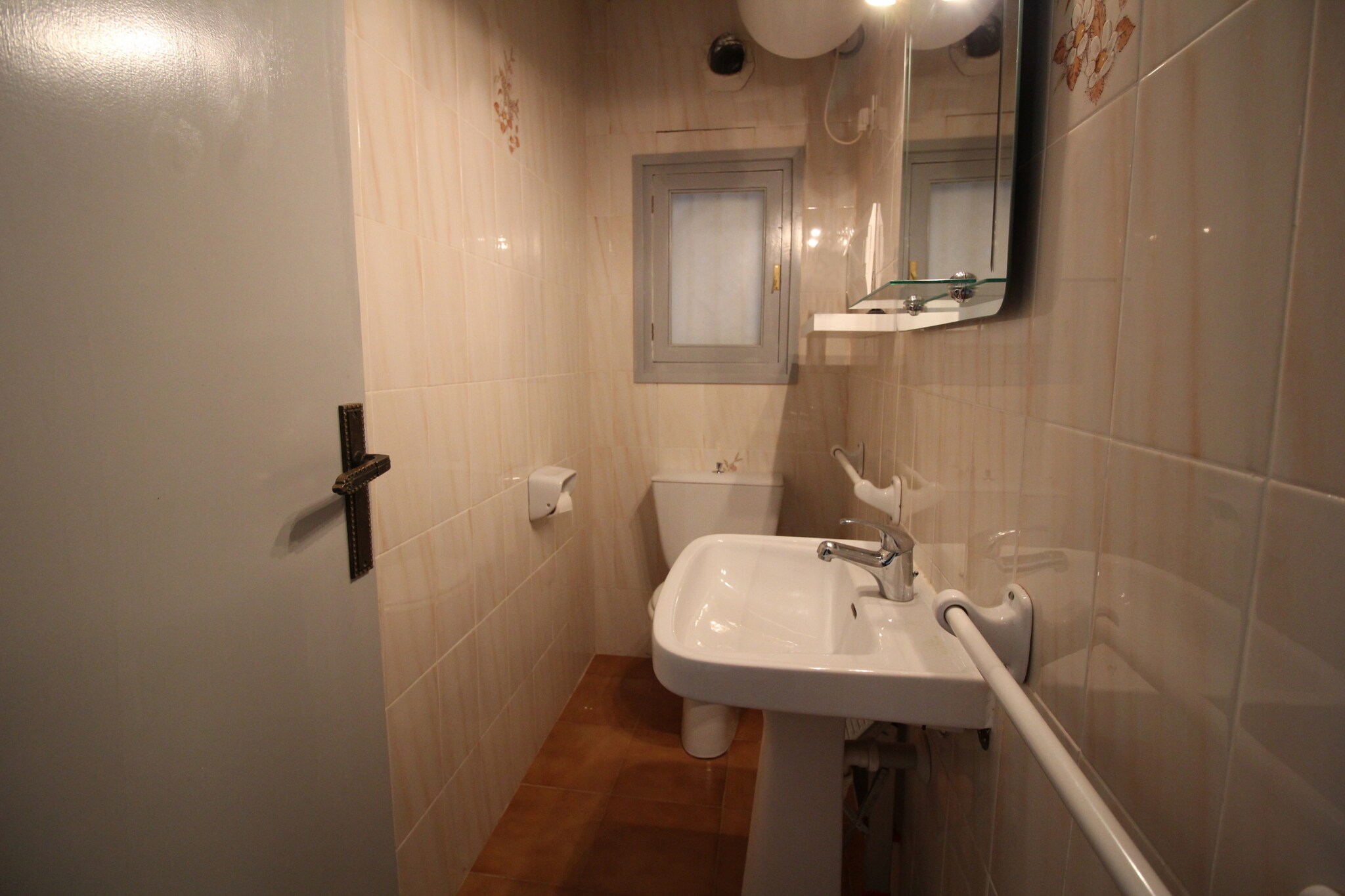 0108-LLOBREGAT 44 A-Badkamer