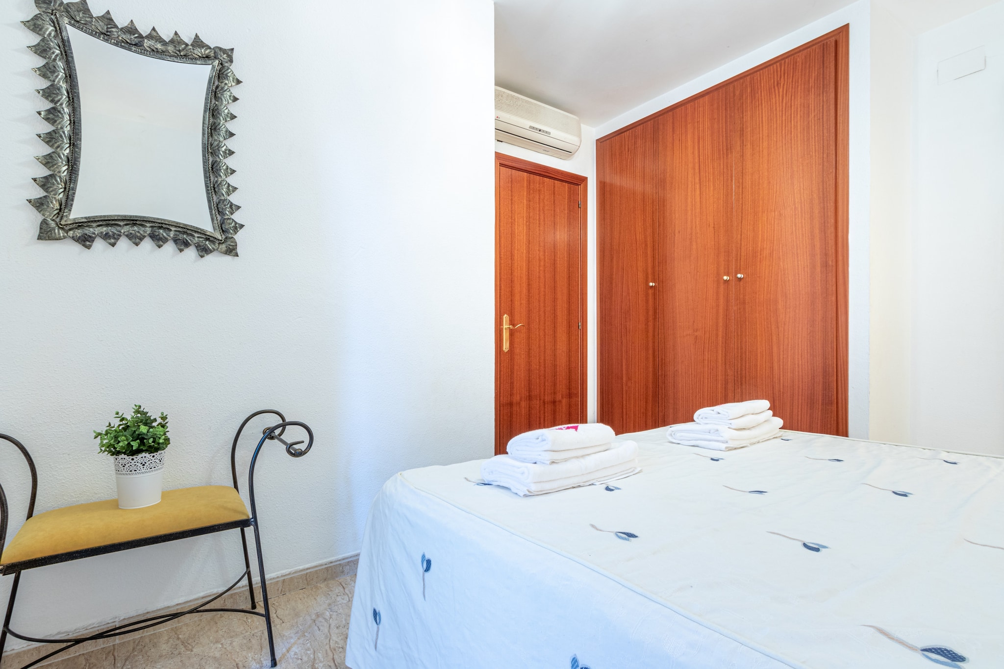 0087-GR MIRABLAU A PB 6-Bedroom