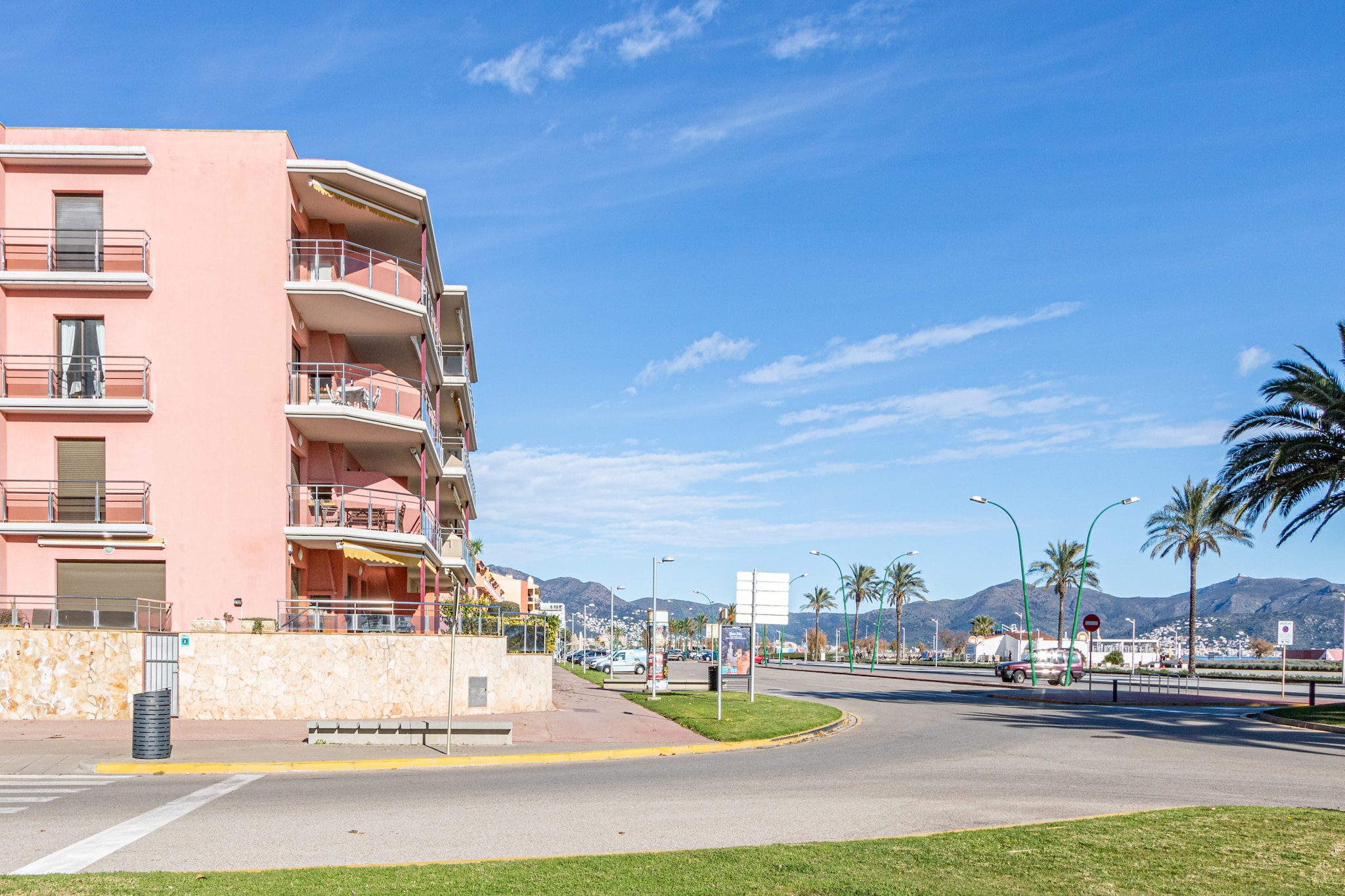 0087-GR MIRABLAU A PB 6-Outdoor