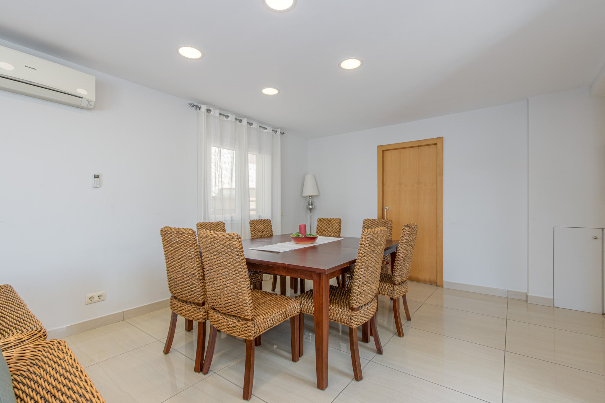 0031-TER 52 A-Eetkamer