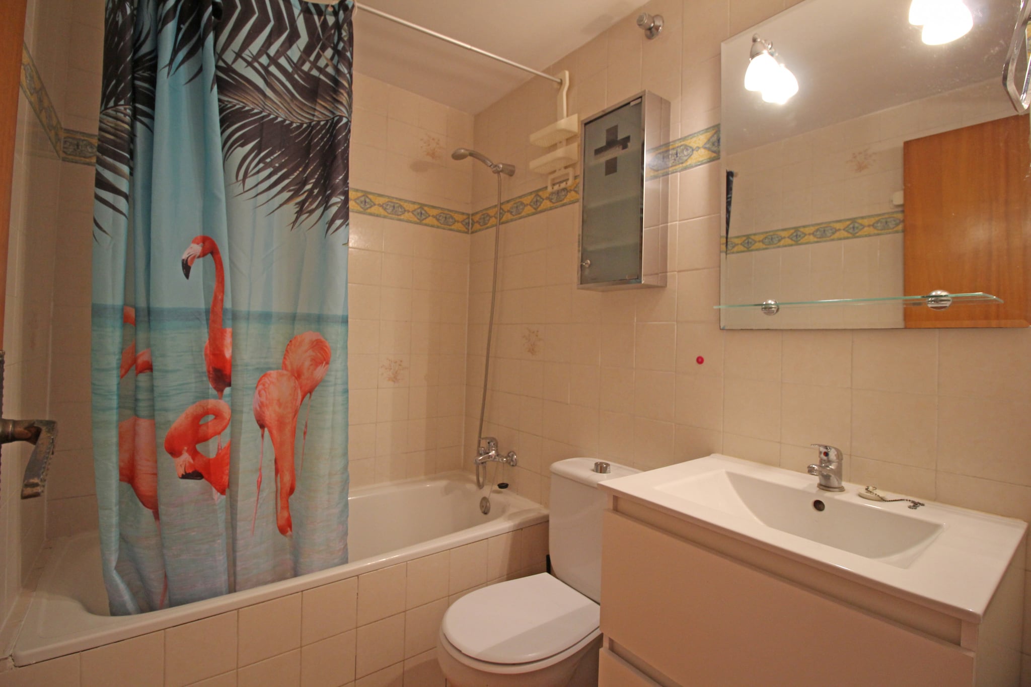 0072-GR RESERVA 30 PB 87-Badkamer