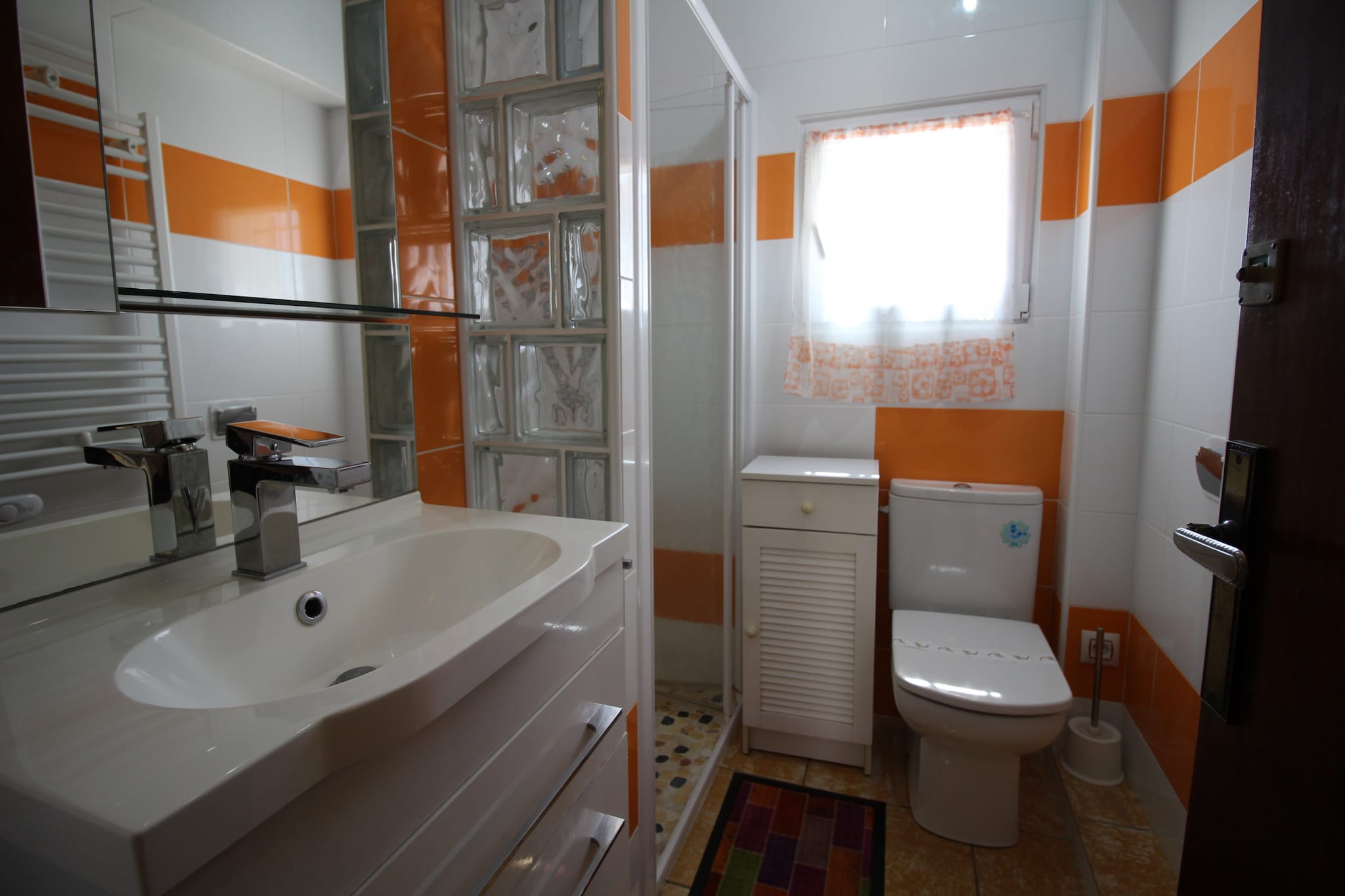 0032-CARLIT 22-Badkamer