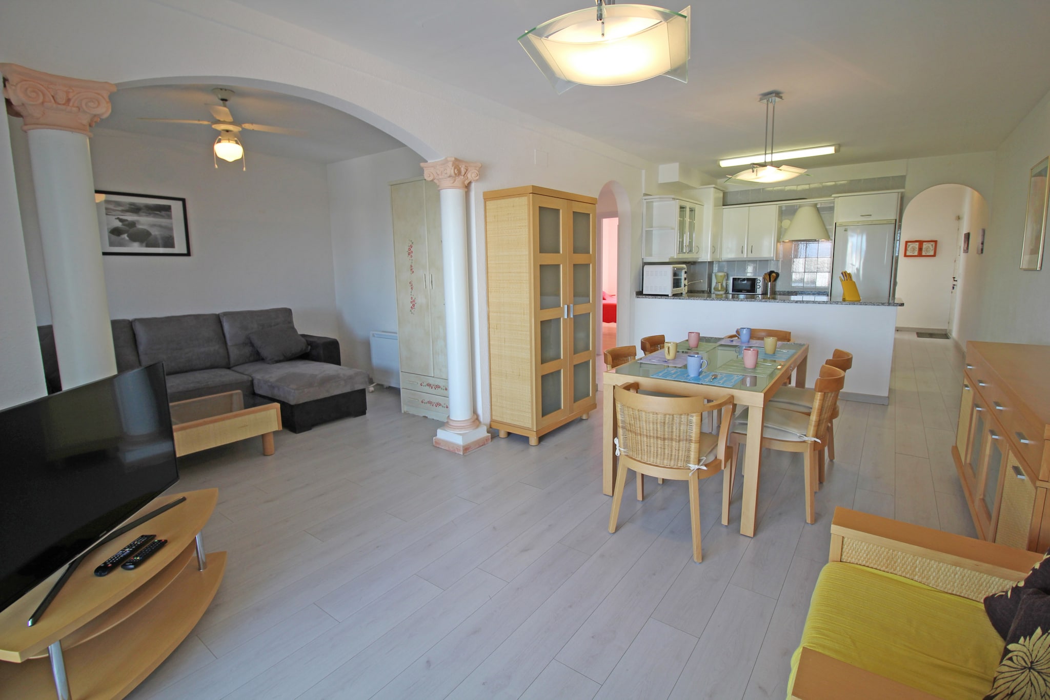 0183-SANT MAURICI 211 2º 1 + PRK 3-Living room