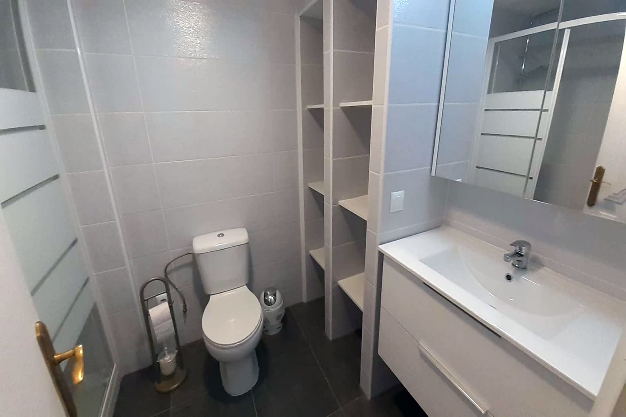 0183-SANT MAURICI 211 2º 1 + PRK 3-Bathroom