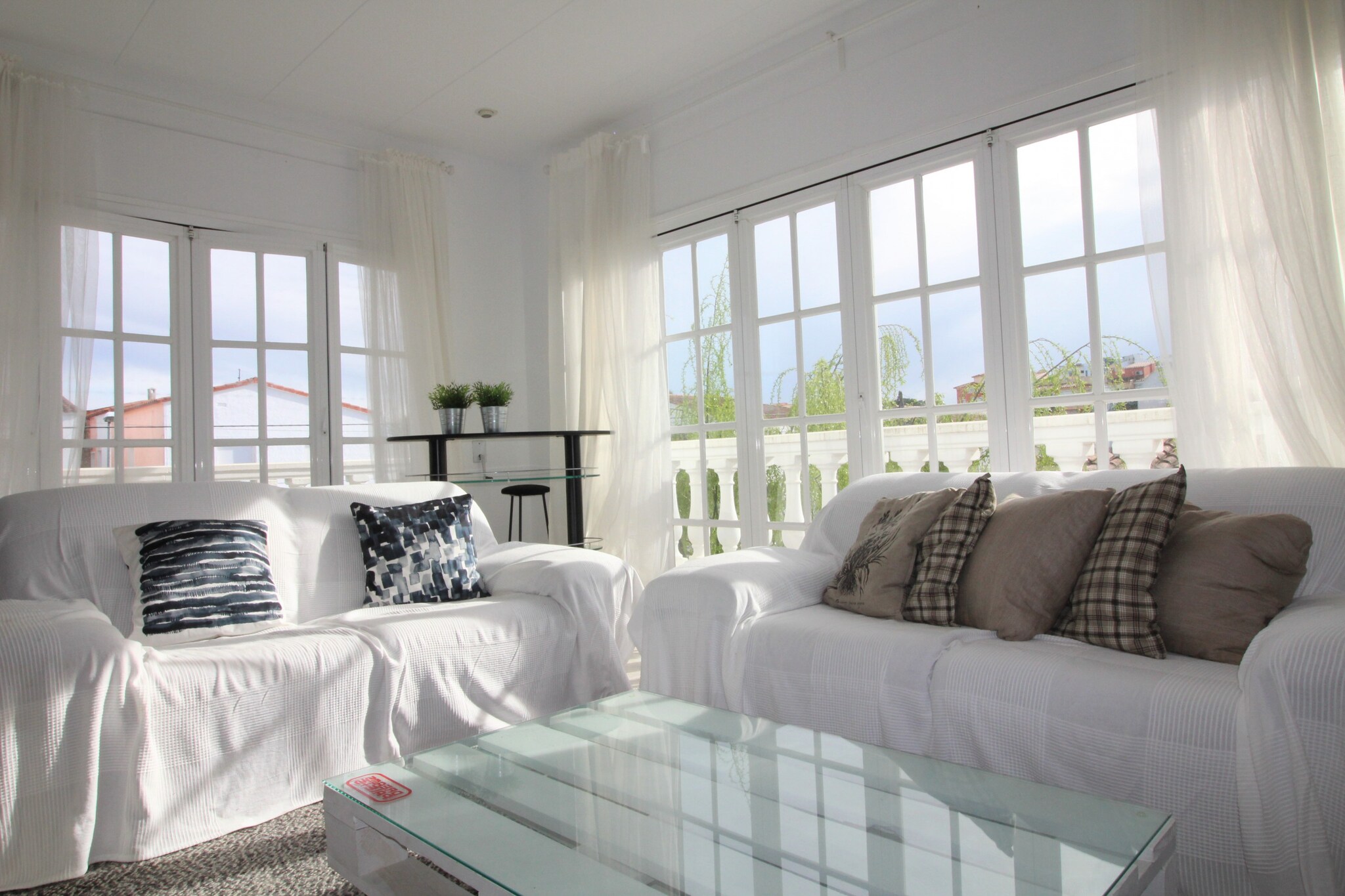 0024-BAHIA 67 C-Woonkamer