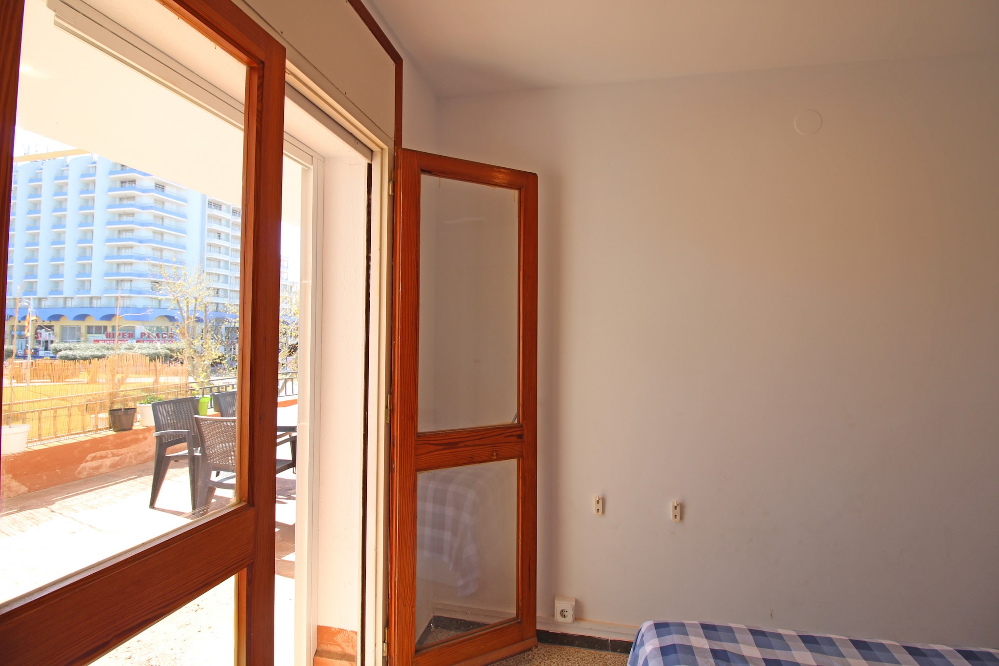 8001-SANT MORI 16 1º 11-Chambre