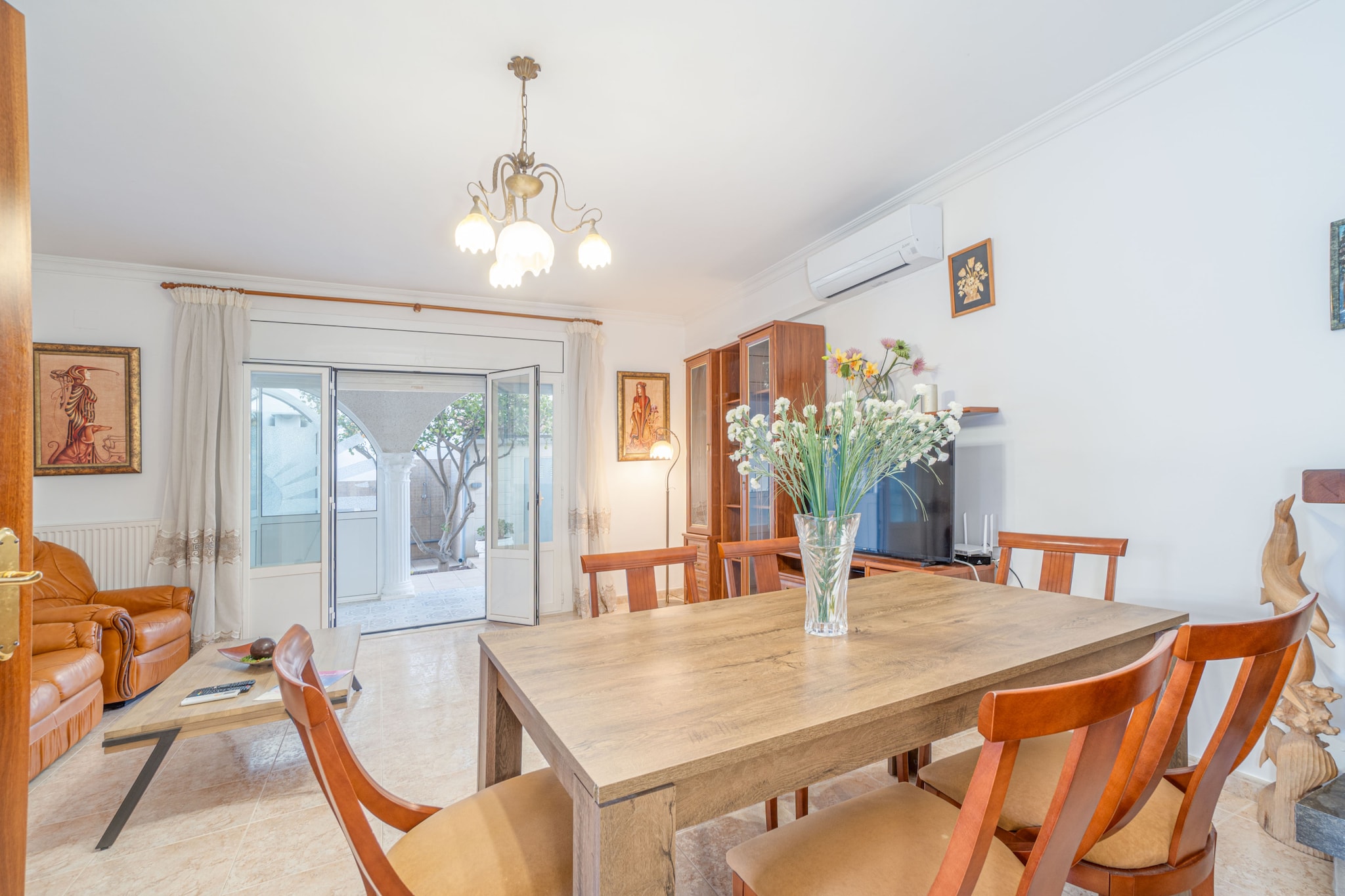0007-REQUESENS 63 B-Dining room