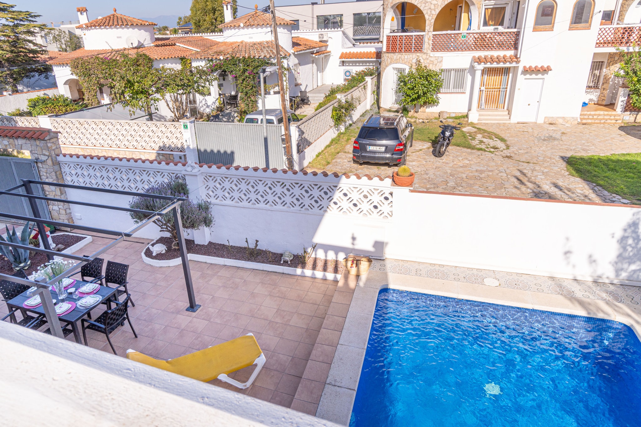 0007-REQUESENS 63 B-Outdoor