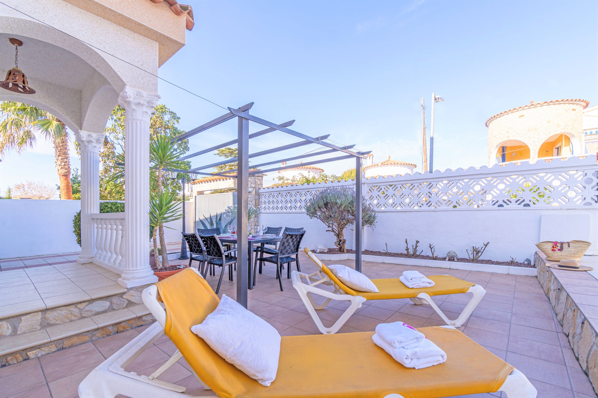 0007-REQUESENS 63 B-Outdoor