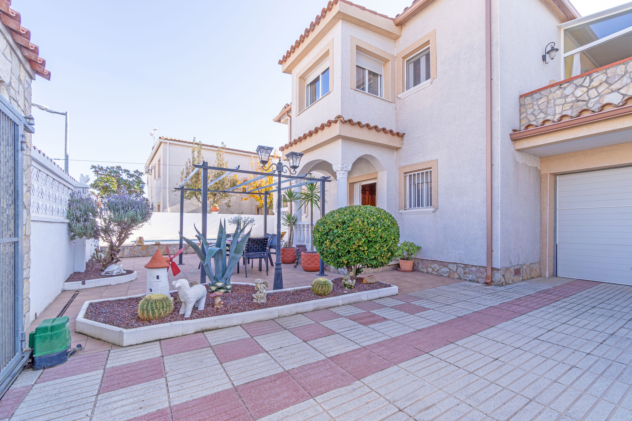 0007-REQUESENS 63 B-Outdoor