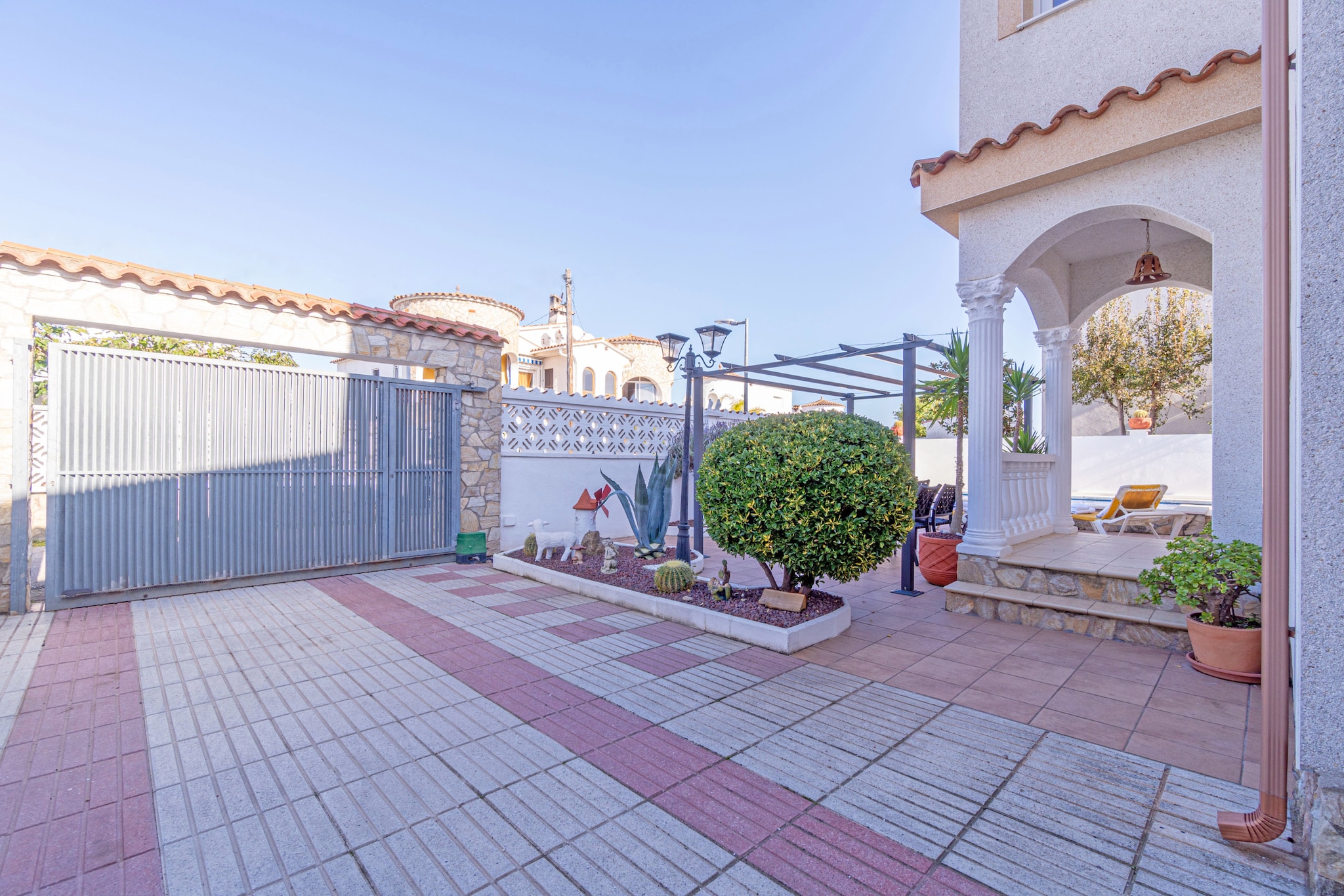 0007-REQUESENS 63 B-Outdoor