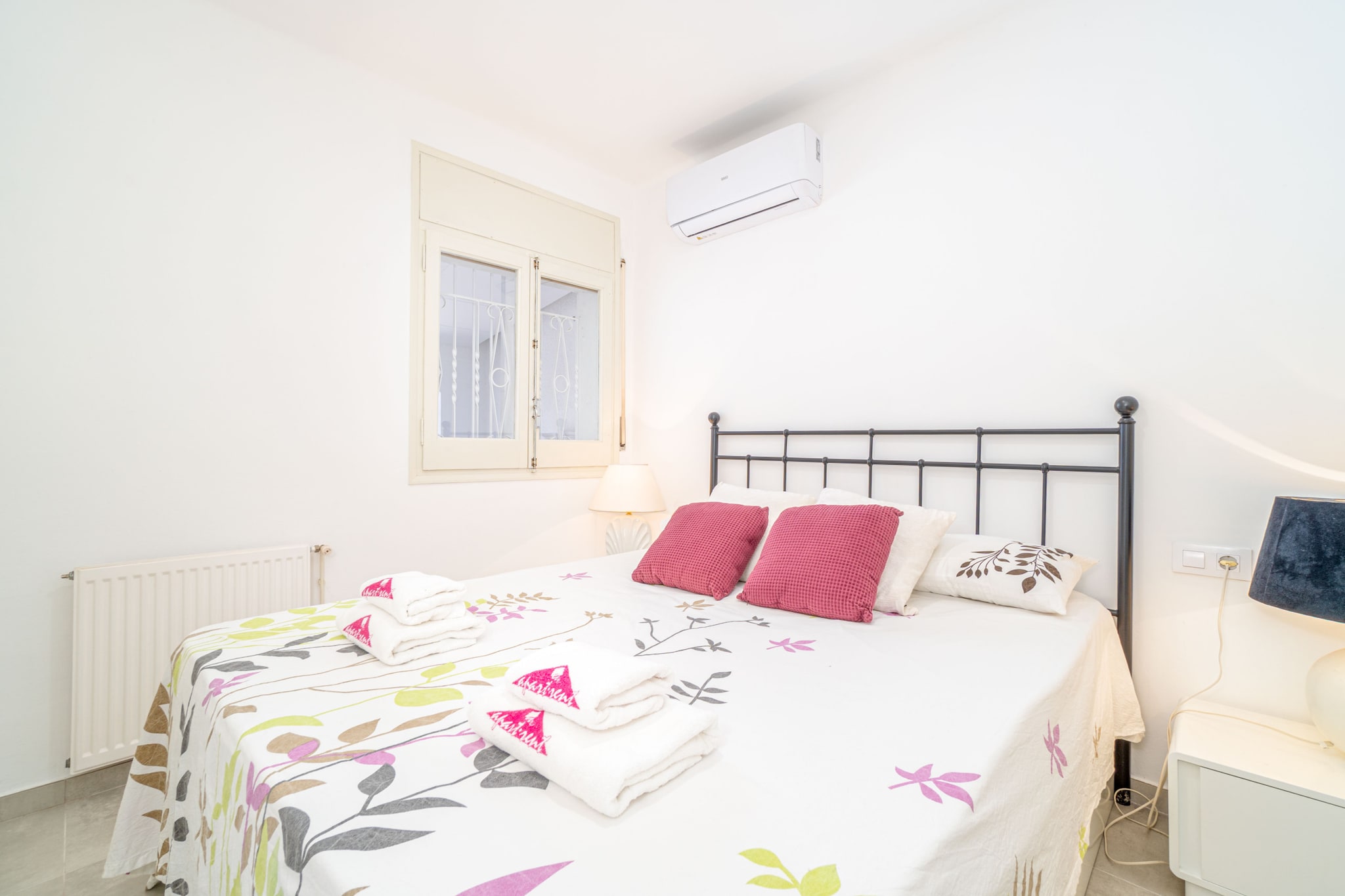 0100-LLOBREGAT 25 B-Slaapkamer