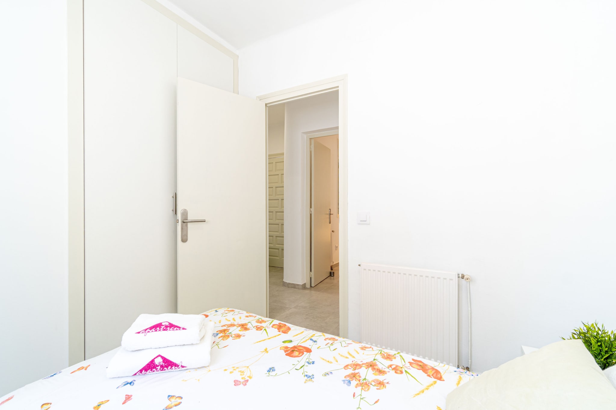 0100-LLOBREGAT 25 B-Slaapkamer