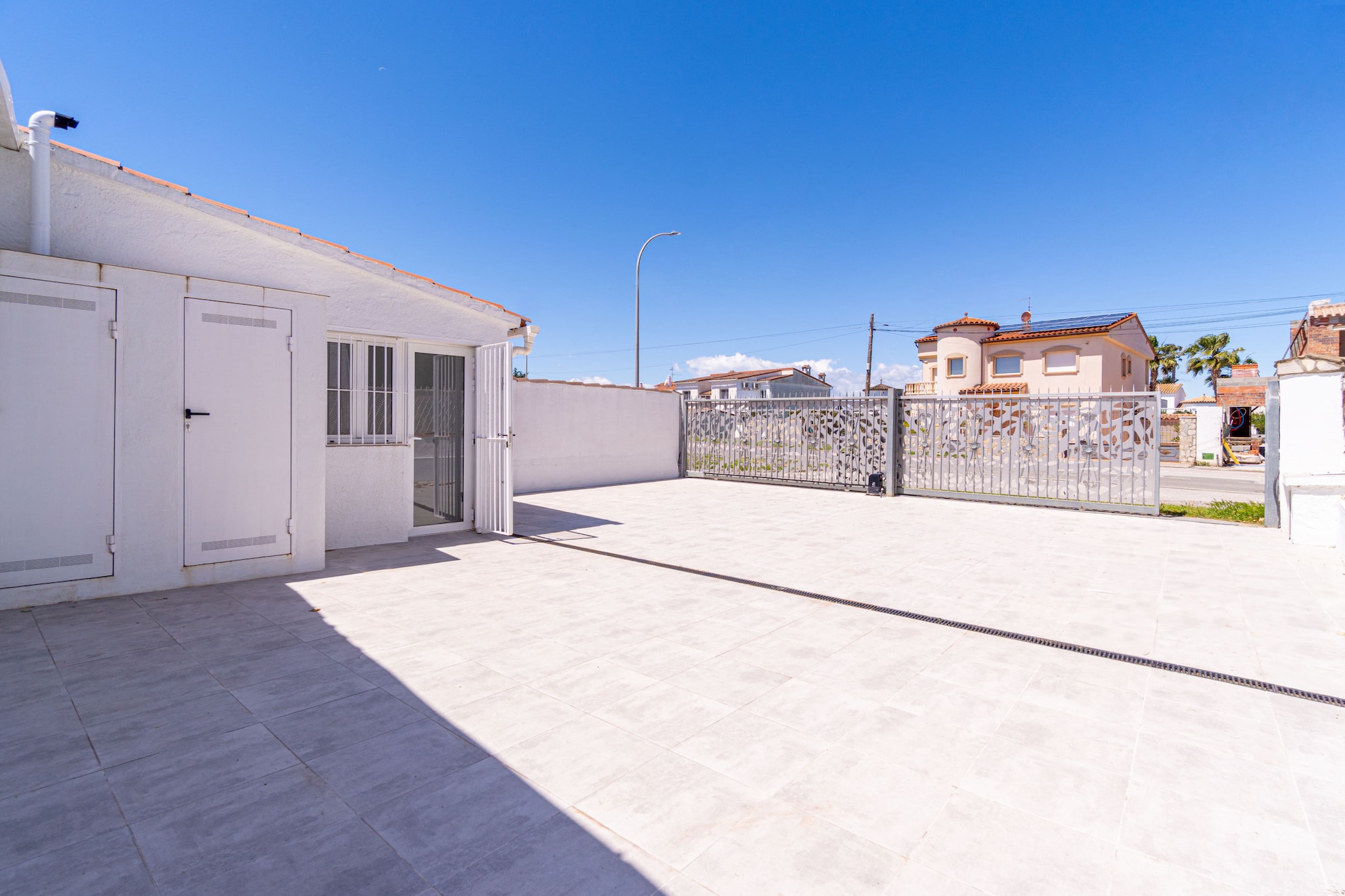 0100-LLOBREGAT 25 B-Buitenlucht