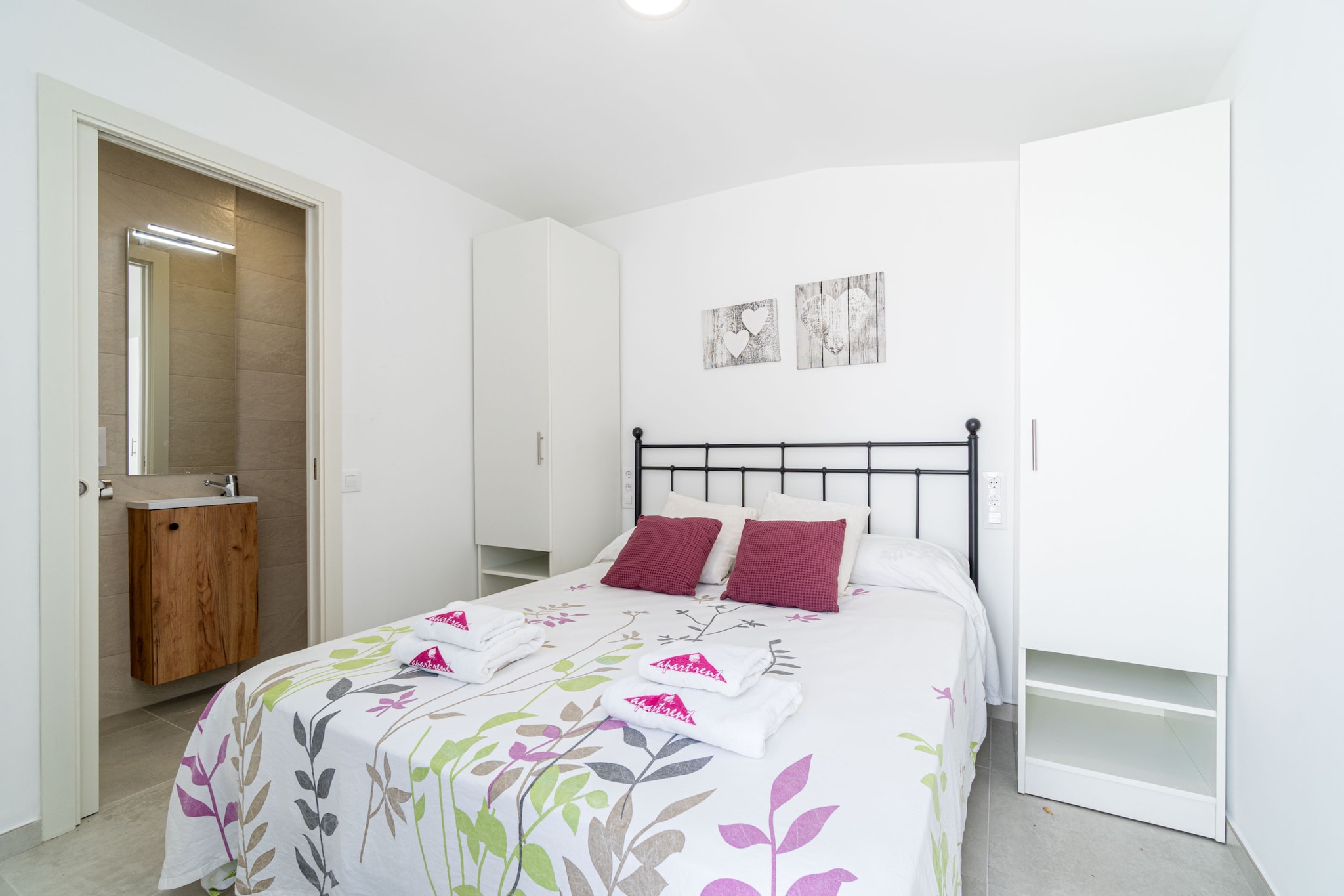 0100-LLOBREGAT 25 B-Slaapkamer