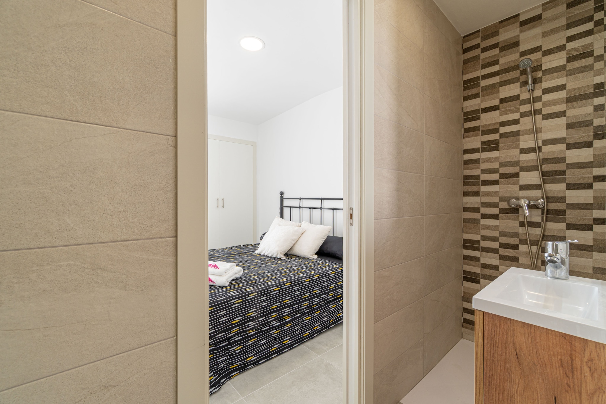 0100-LLOBREGAT 25 B-Badkamer